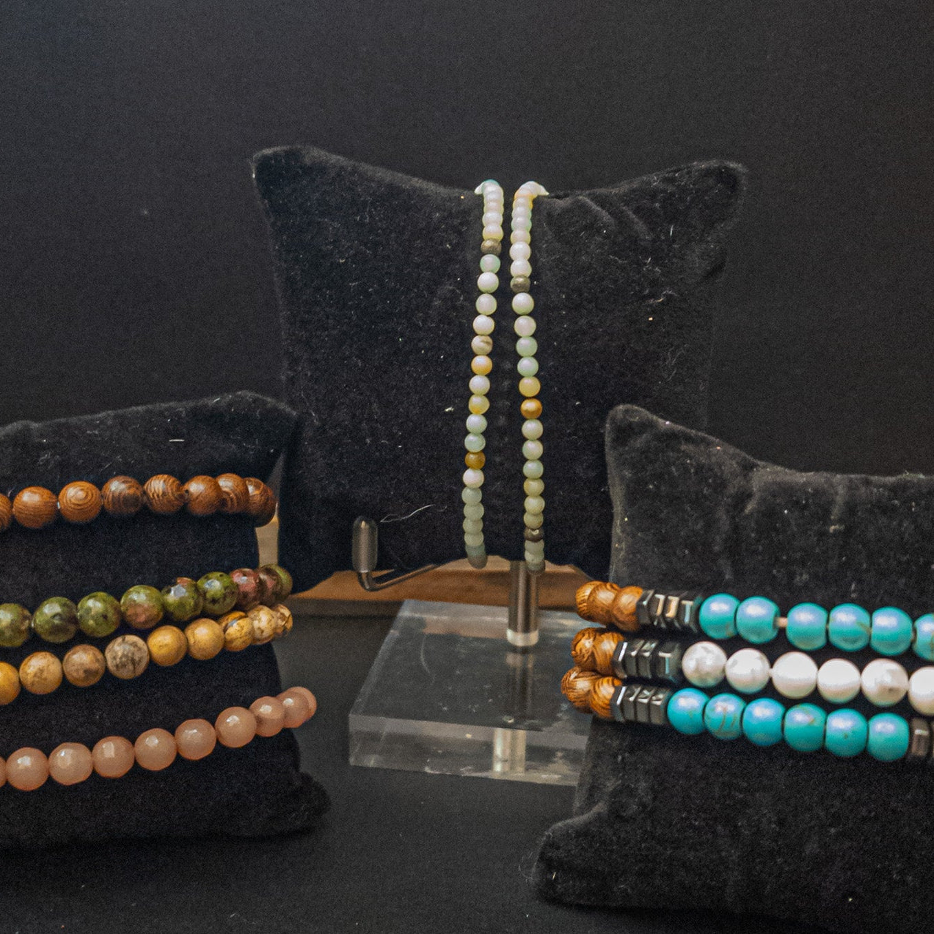 Beautiful Small Agate Strech Bracelet
