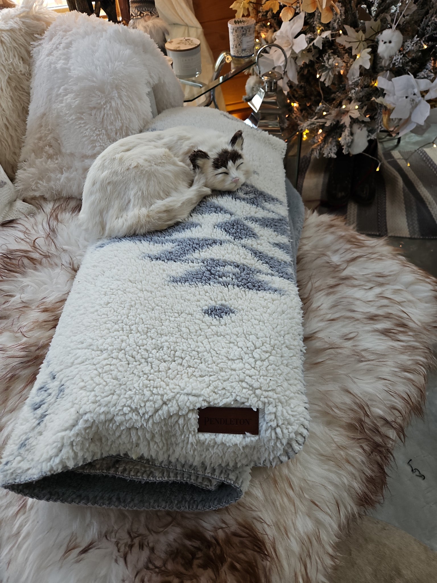 Pendleton 50" x 70" Sherpa Throw Blanket Gray & Ivory Southwestern