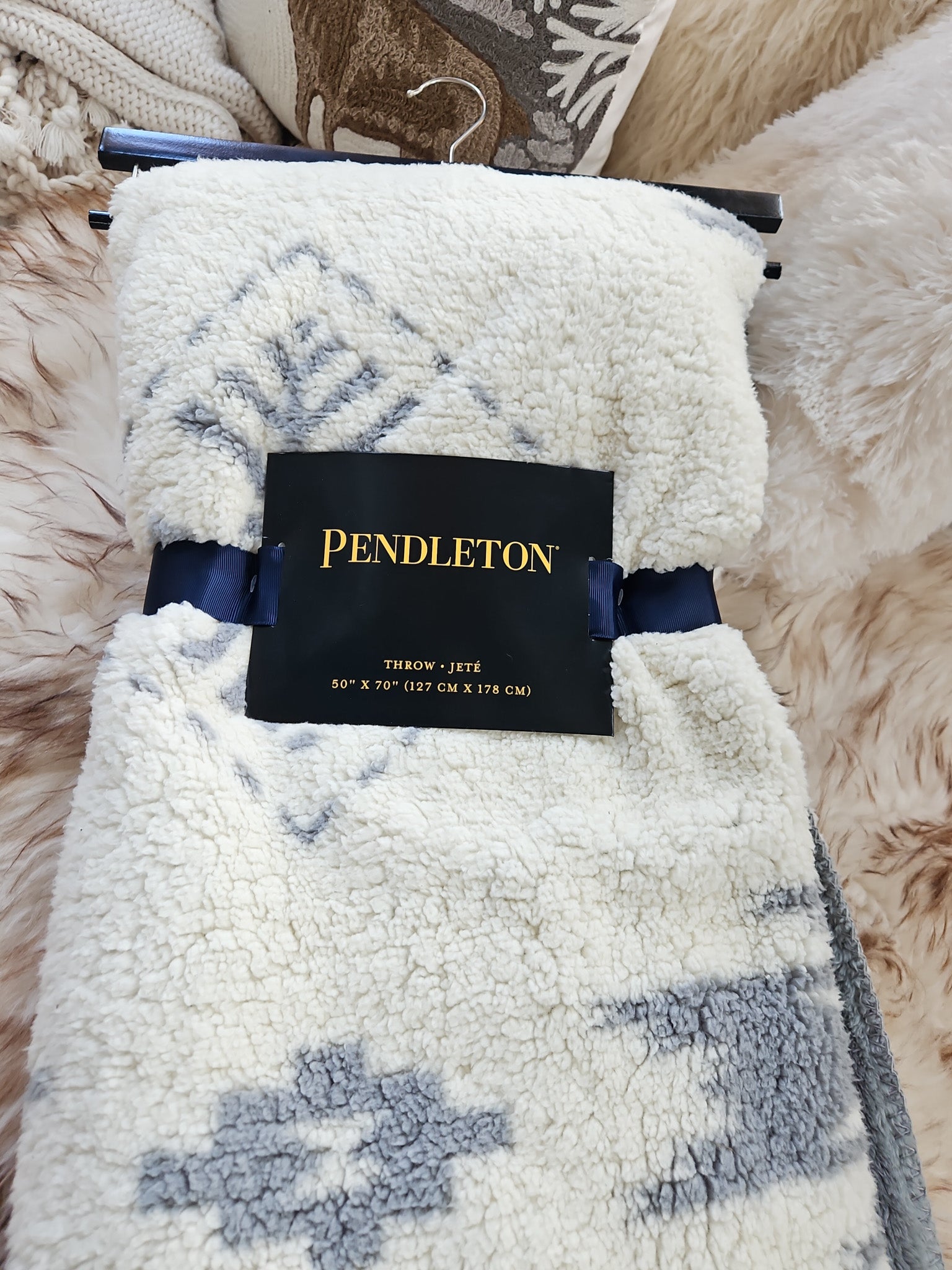 Pendleton 50" x 70" Sherpa Throw Blanket Gray & Ivory Southwestern