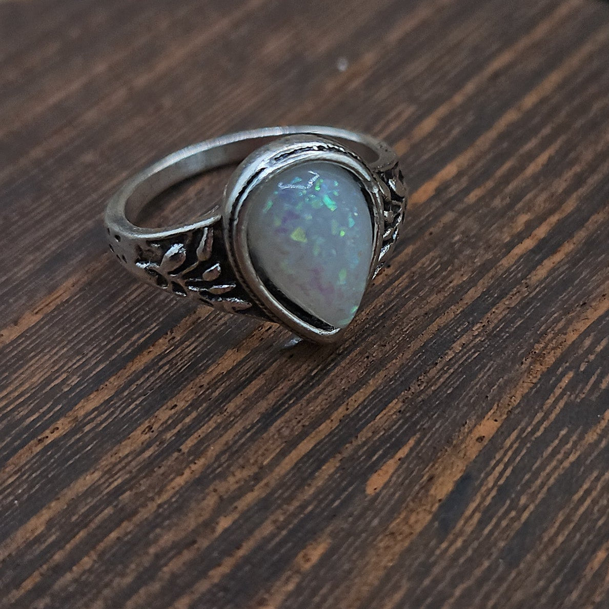 White Opal-Style Ring – Size 8