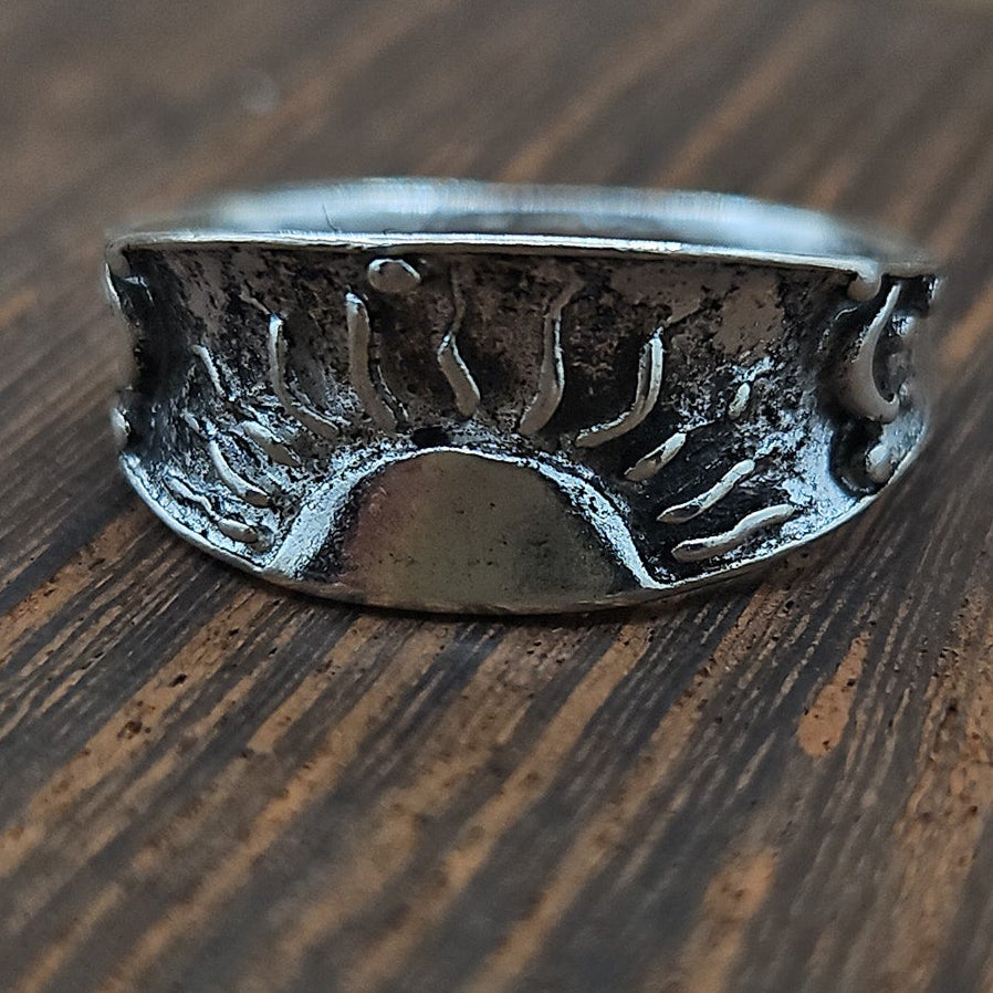 Sun & Moon Band Ring – Size 9