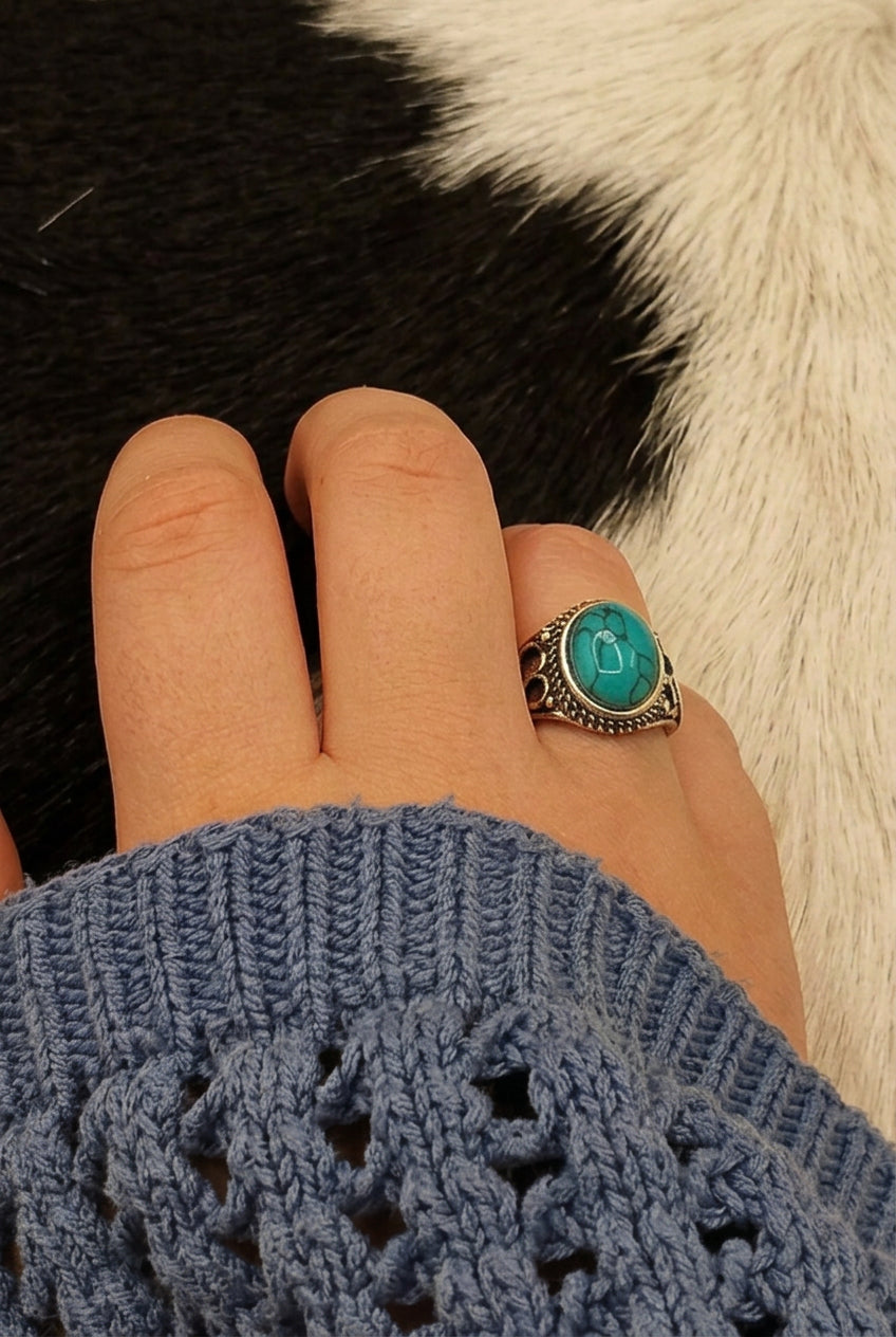 Faux Turquoise Ring with Rope-Edge Detail and Silver-Tone Band Size 8