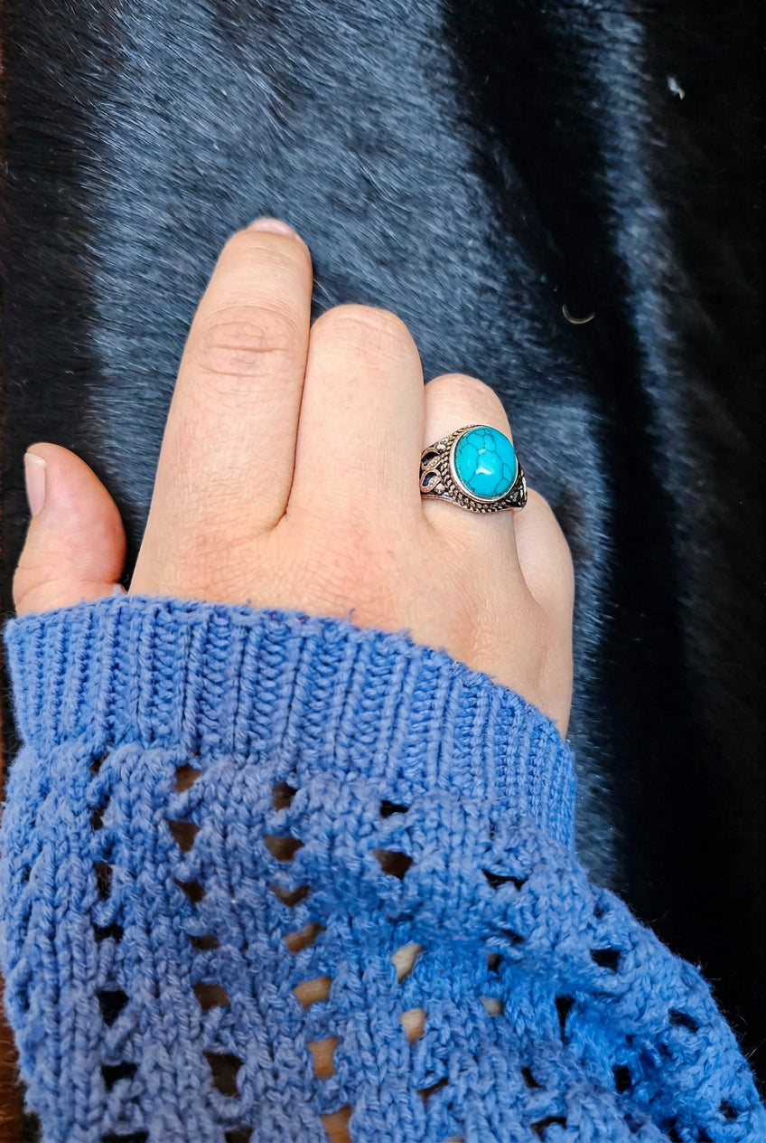 Faux Turquoise Ring with Rope-Edge Detail and Silver-Tone Band Size 8