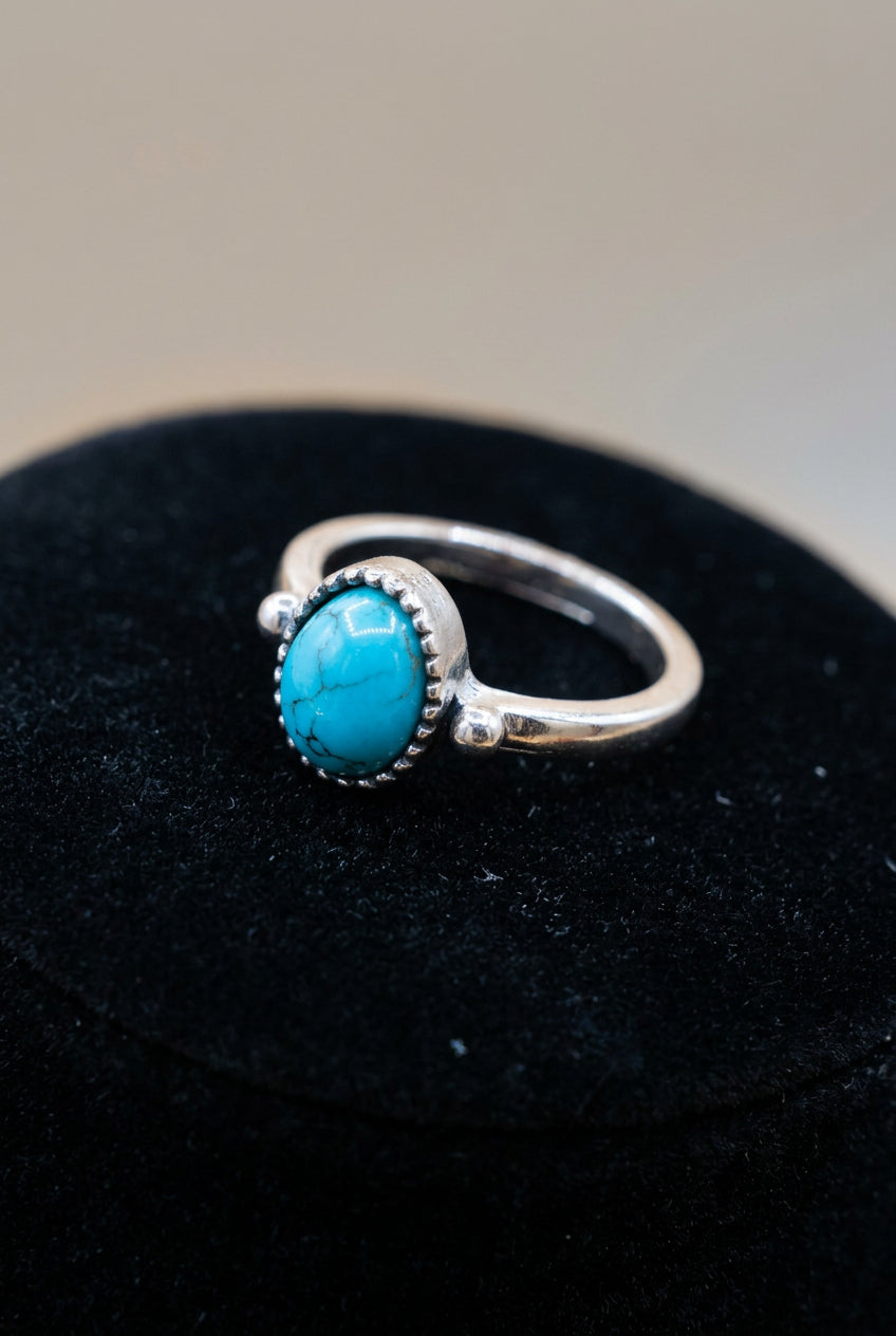Turquoise Oval Stone Ring Size 4.5