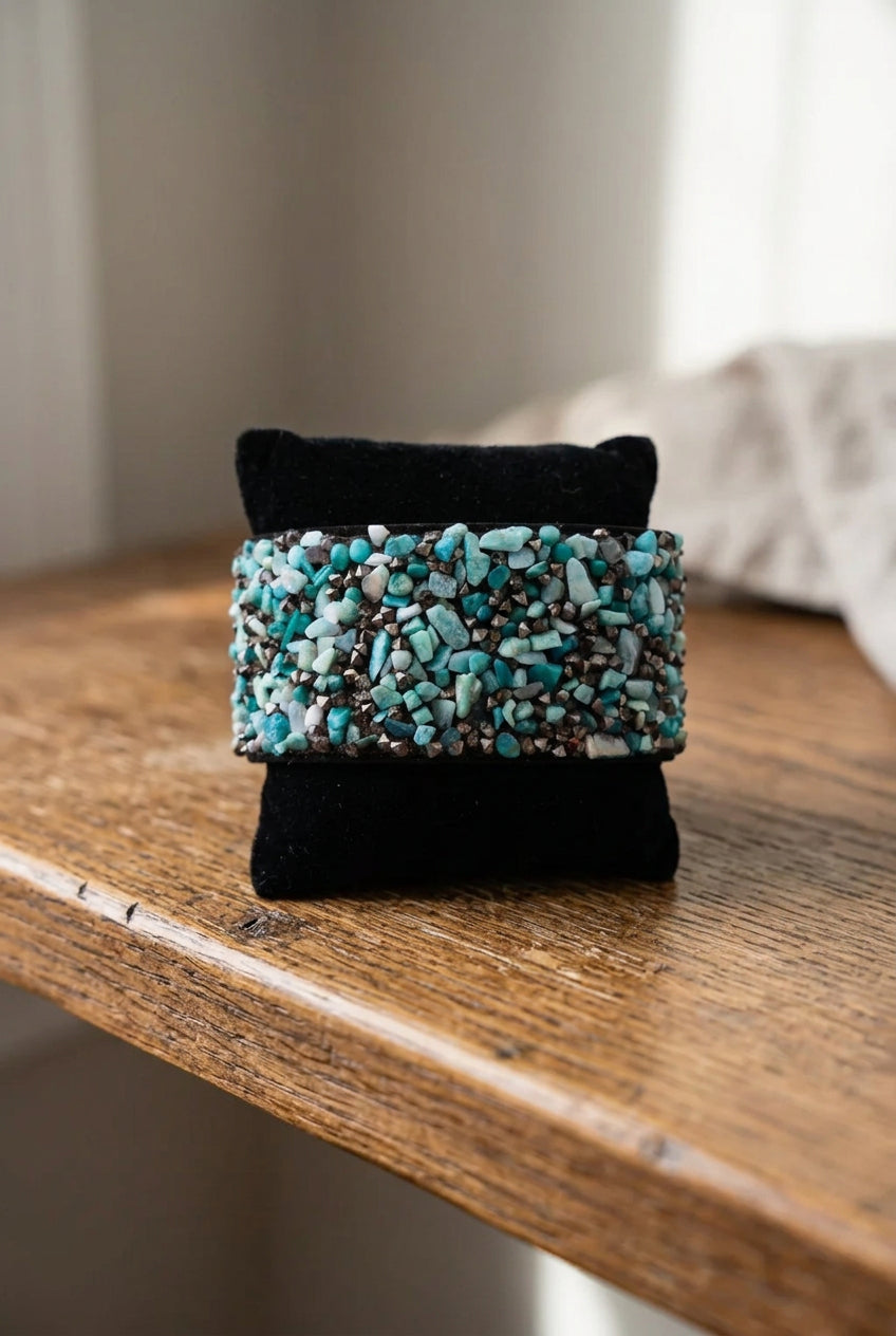 Suede Bracelet with Turquoise-Colored Chip Gemstones