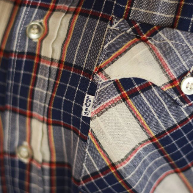Levi's White, Blue and Red Plaid Button Up