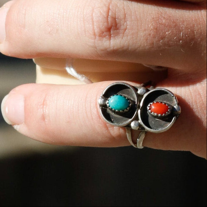 Turquoise and Coral Gemstones embedded in Sterling Silver Boarders Size 8