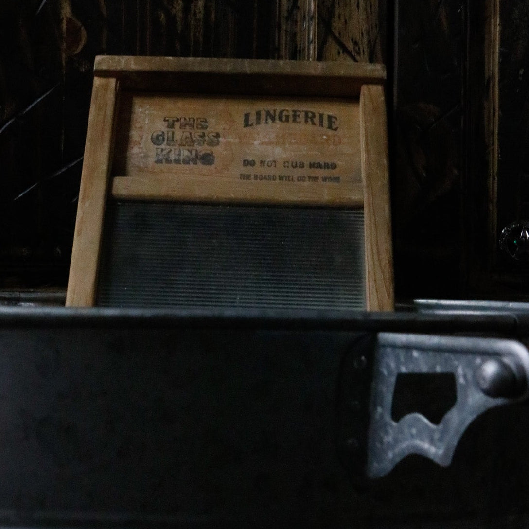 1900's Glass King Lingerie Wooded Washboard - National Edition