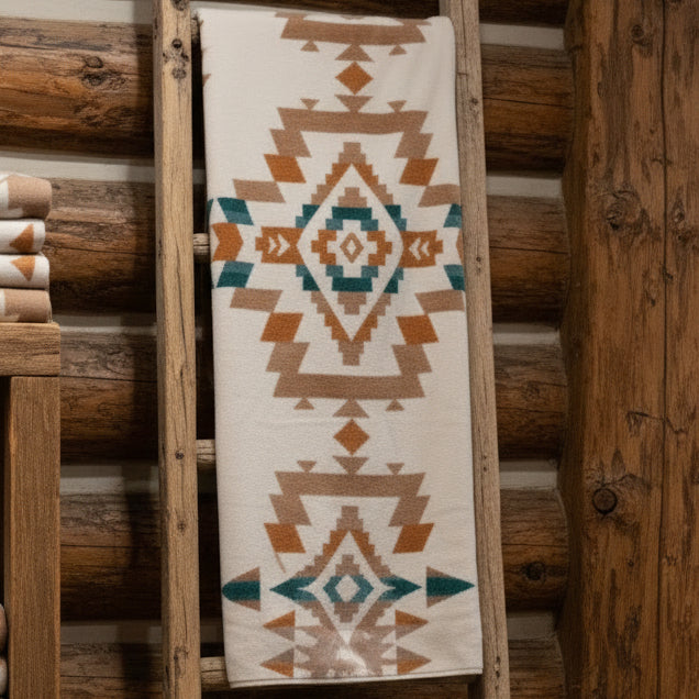 Pendleton Oversized Jacquard Spa Towel Ivory Rock Point Pattern