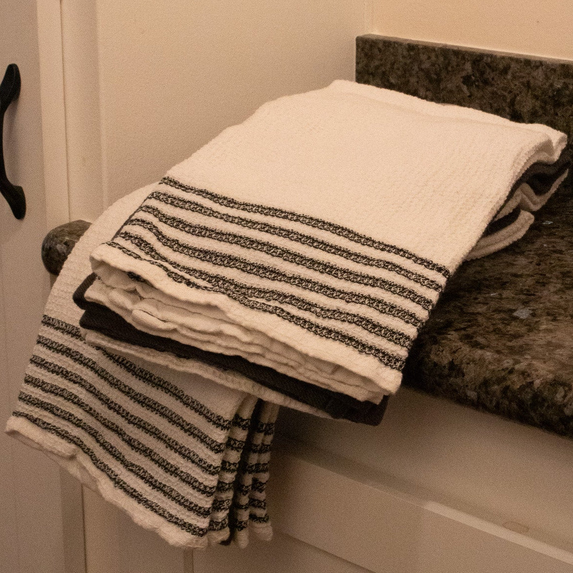 AVA Vintage White with Black Stripes Set of 3 Kitchen Towels