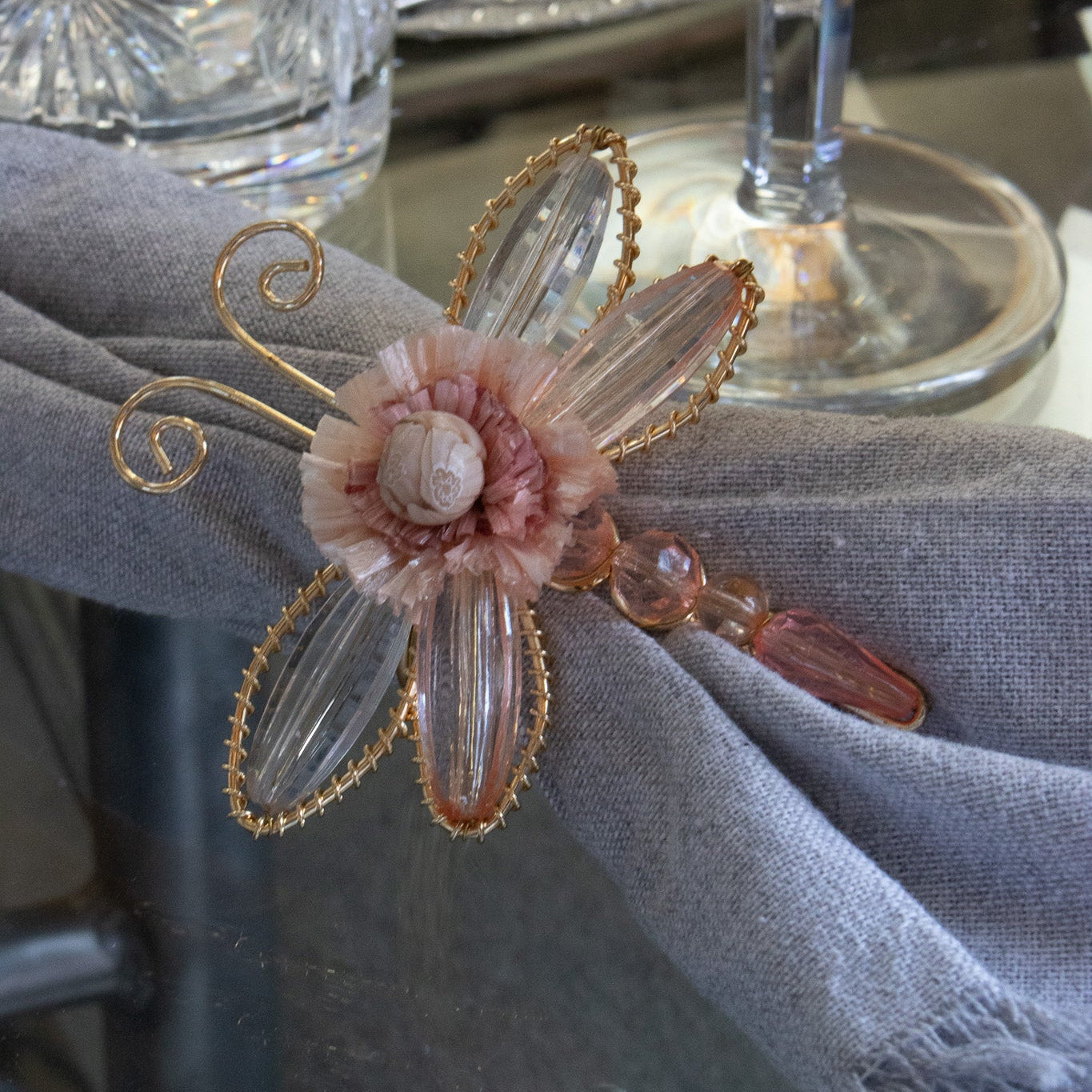 Tahari Home Set of 4 Napkin Rings Pink Dragonfly