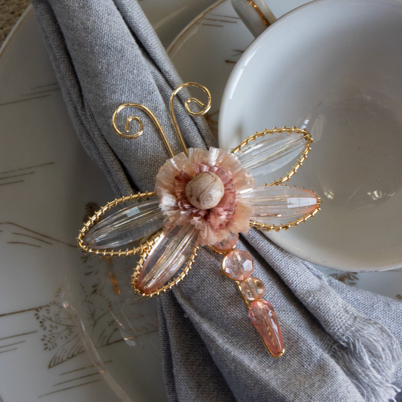 Tahari Home Set of 4 Napkin Rings Pink Dragonfly