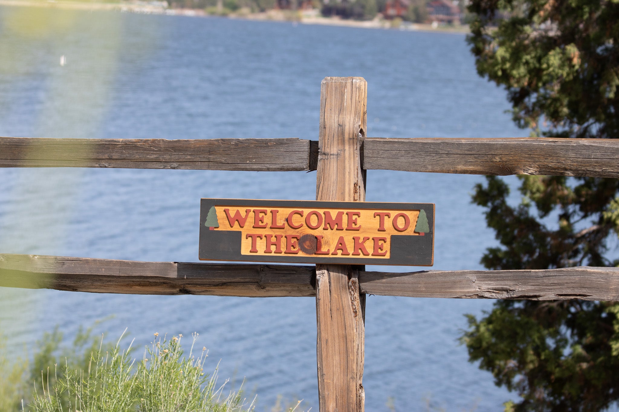"Welcome To the Lake" Wooded Sign