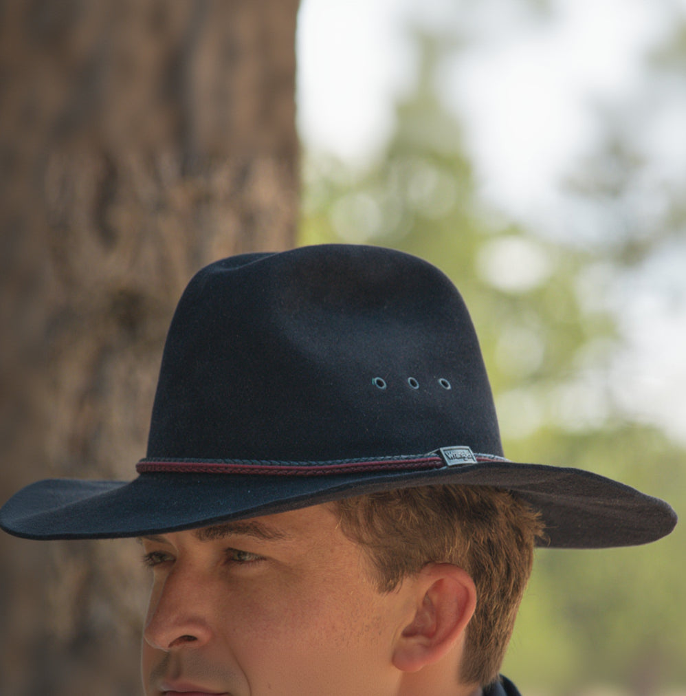 Wrangler 4x Beaver And Genuine Lamb-skin Black cowboy Hat