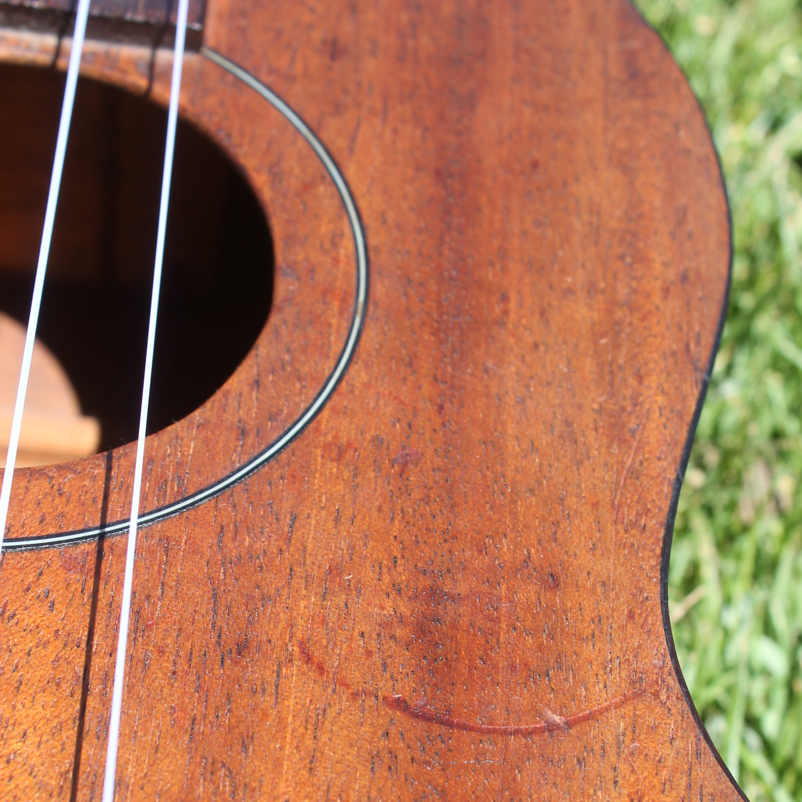 Baritone Ukulele