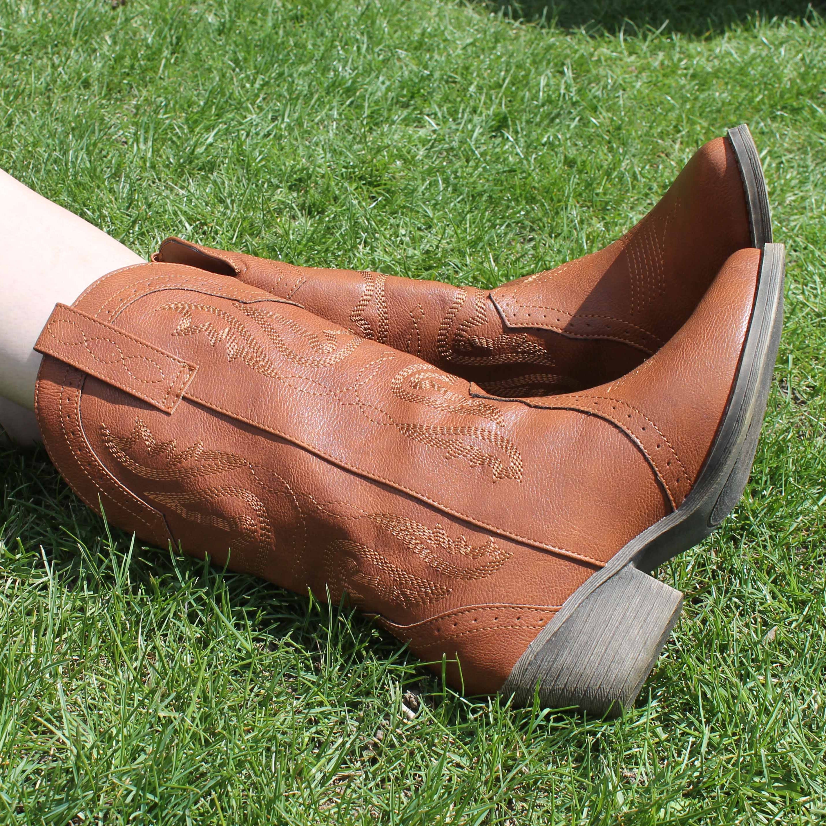 TRUE crafty tammy midwestern Boots Cognac Tumble