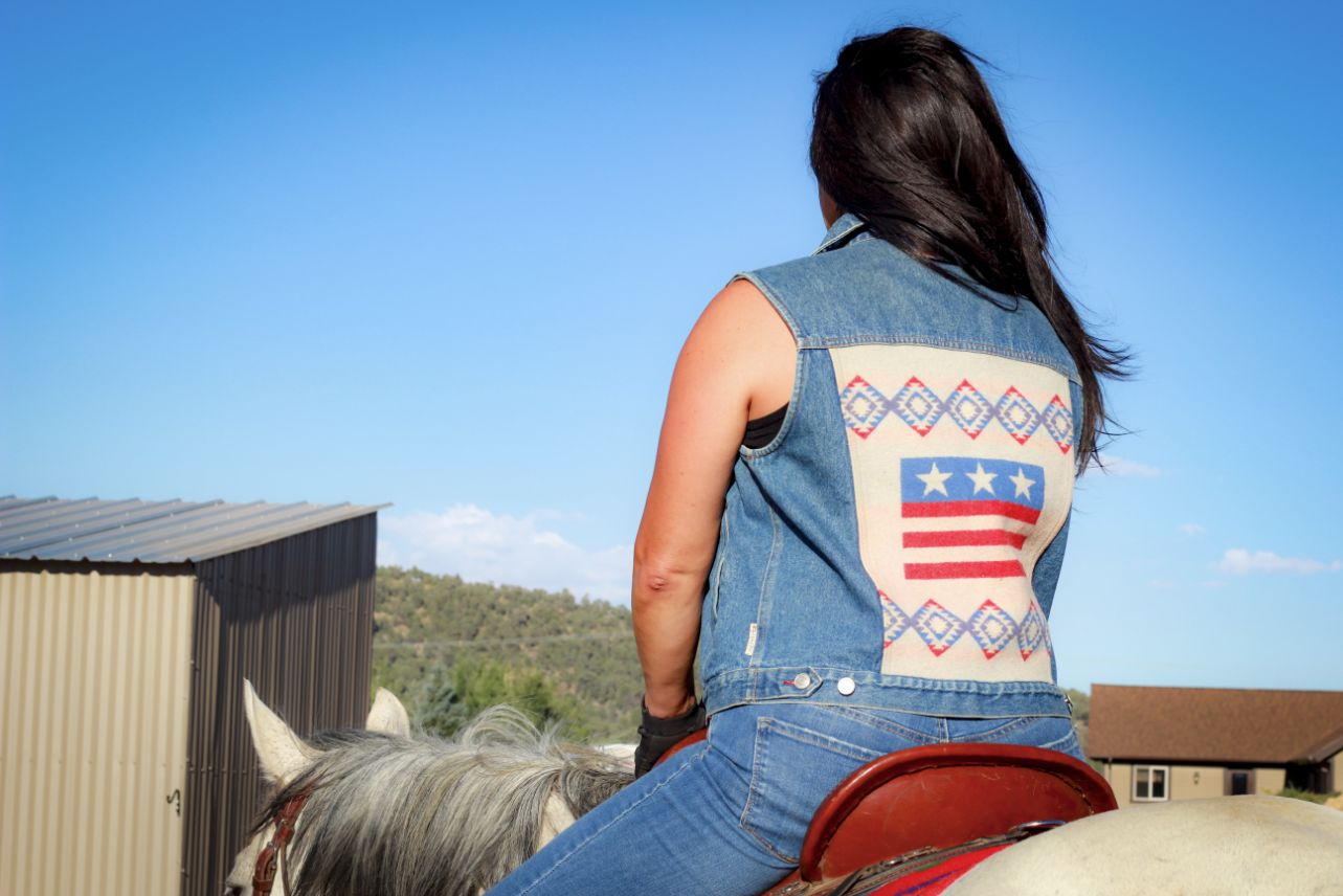 Pendleton Denim Vest Wool USA Flag Back Panel Medium Western Southwestern Vintage