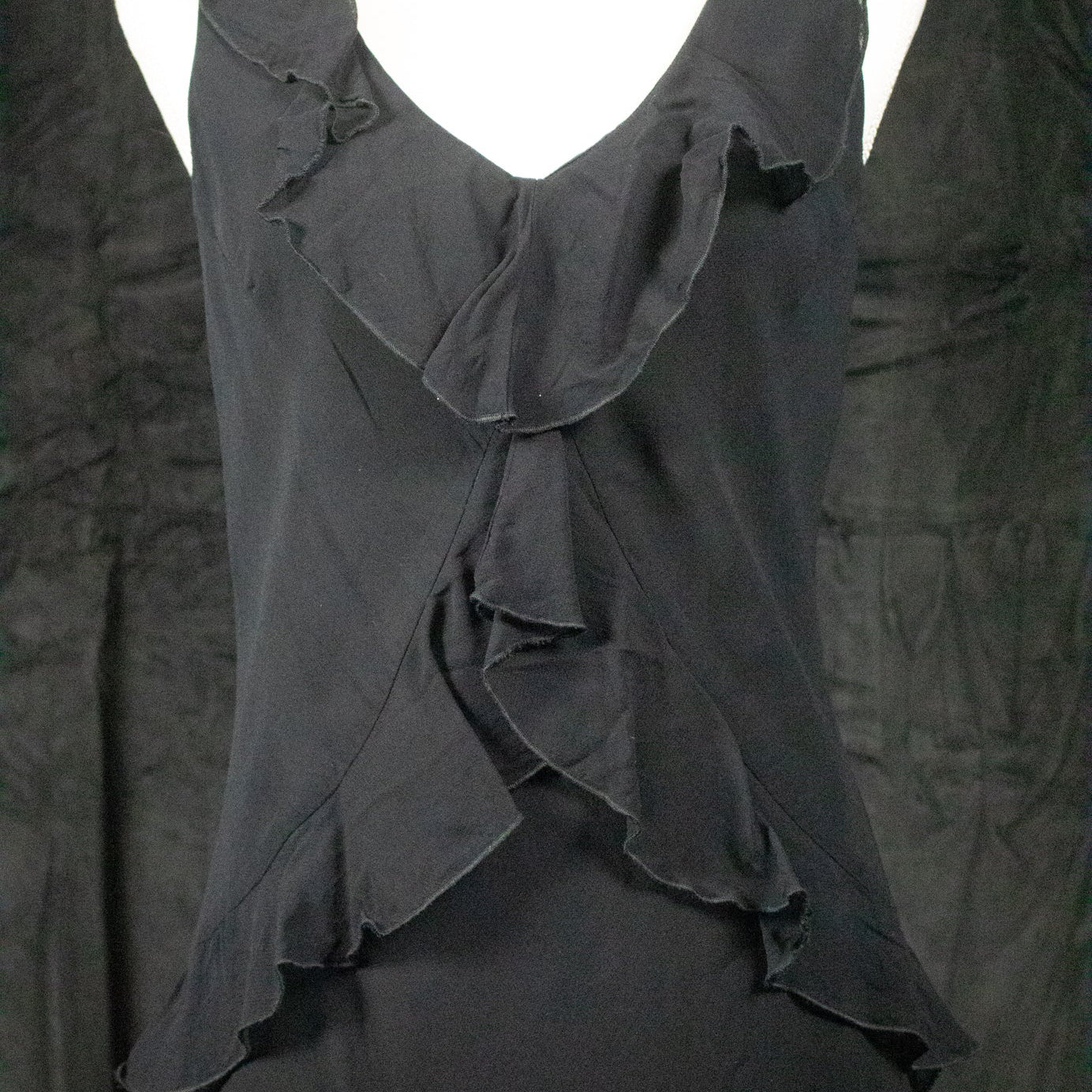 Tessuto Black Mid Length Dress With V - neckLine and Flowy Detail