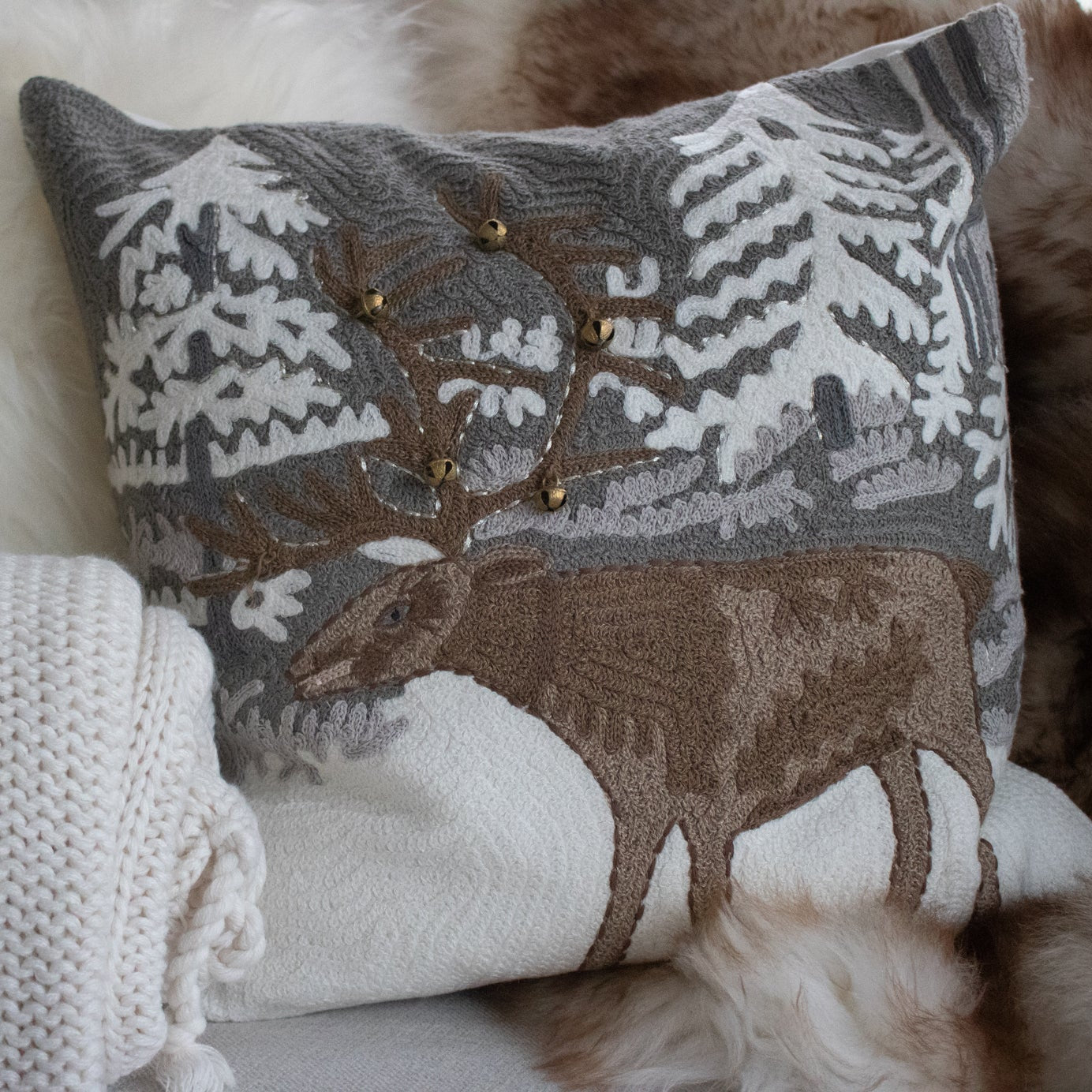 Pottery Barn 18x18” Moose Crewel Embroidered Moose Pillow