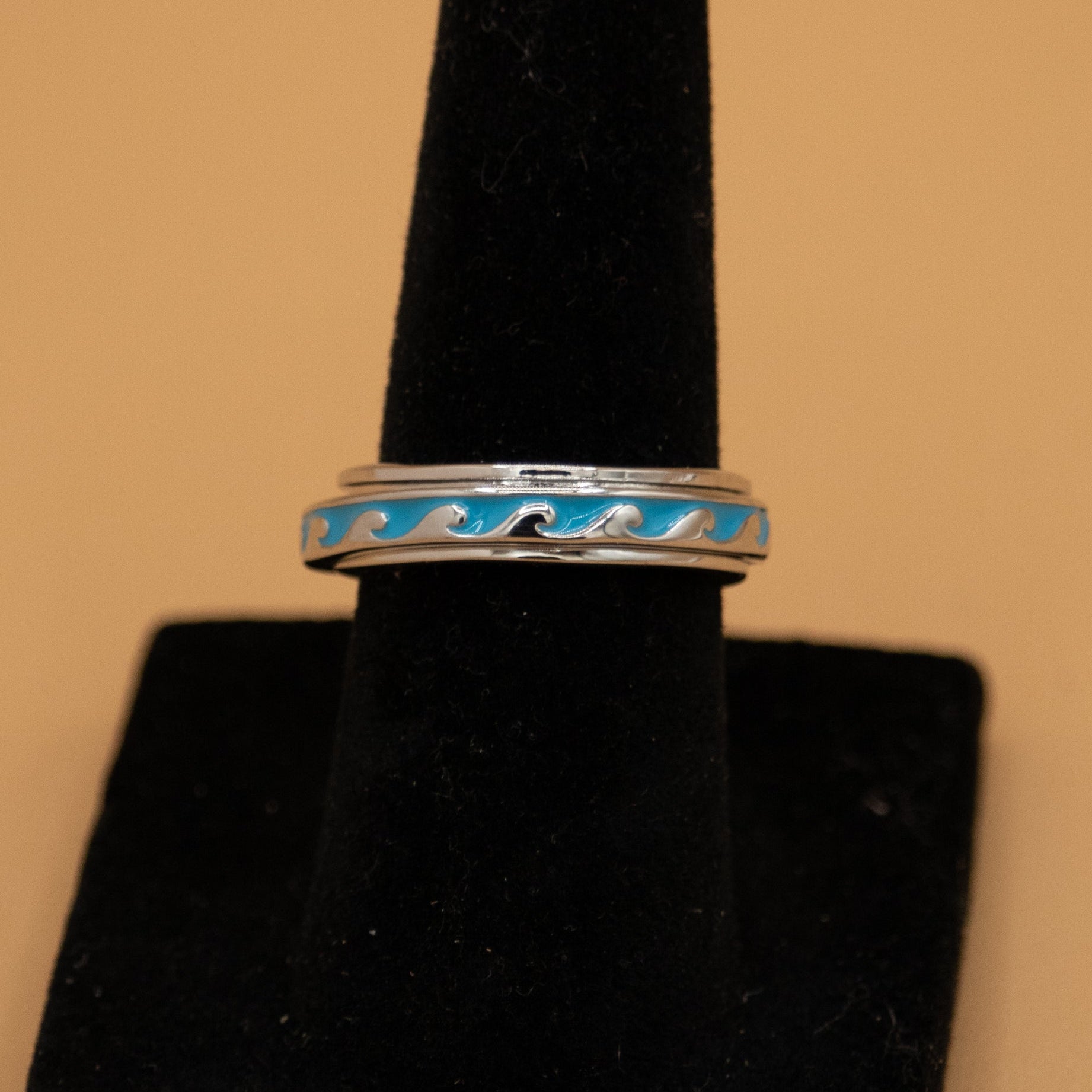 Pura Vida Enamel Wave Fidget Ring Silver