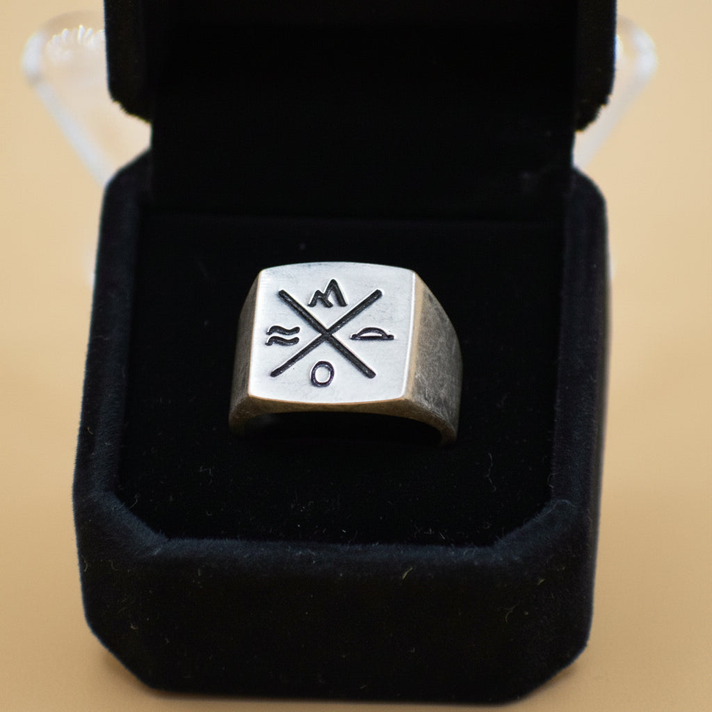Pura Vida Men's Compass Signet Ring Silver Size 10