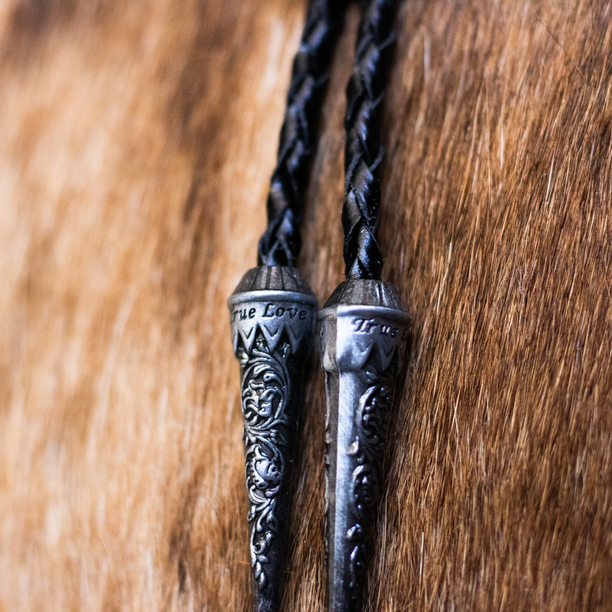 Novelty Fashion Jewelry Simple Metal Animal Horse Head Bolo Tie