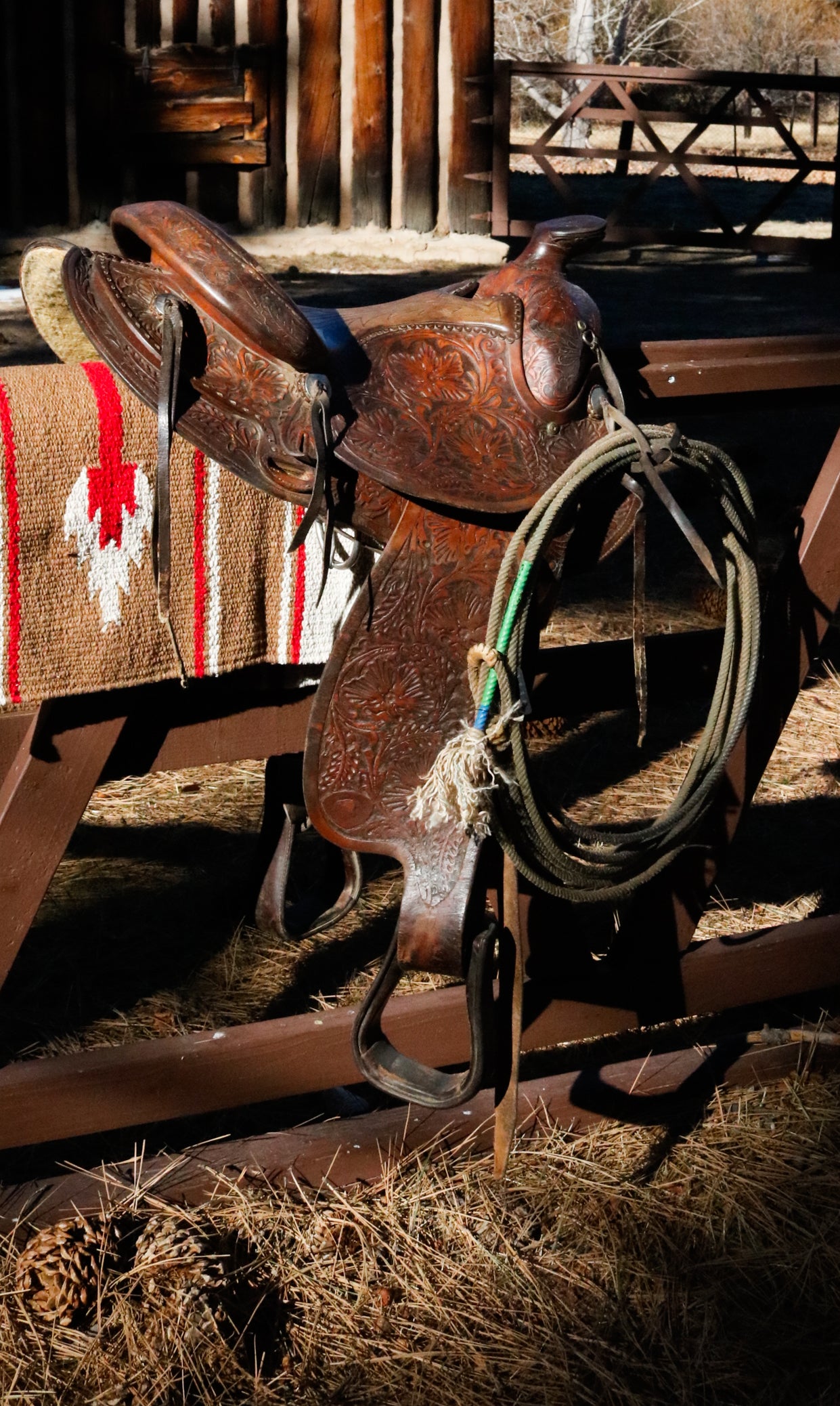 Vintage 1947 Tex Tan Heregord Series 16 inch Western Show Saddle Model Number 3420