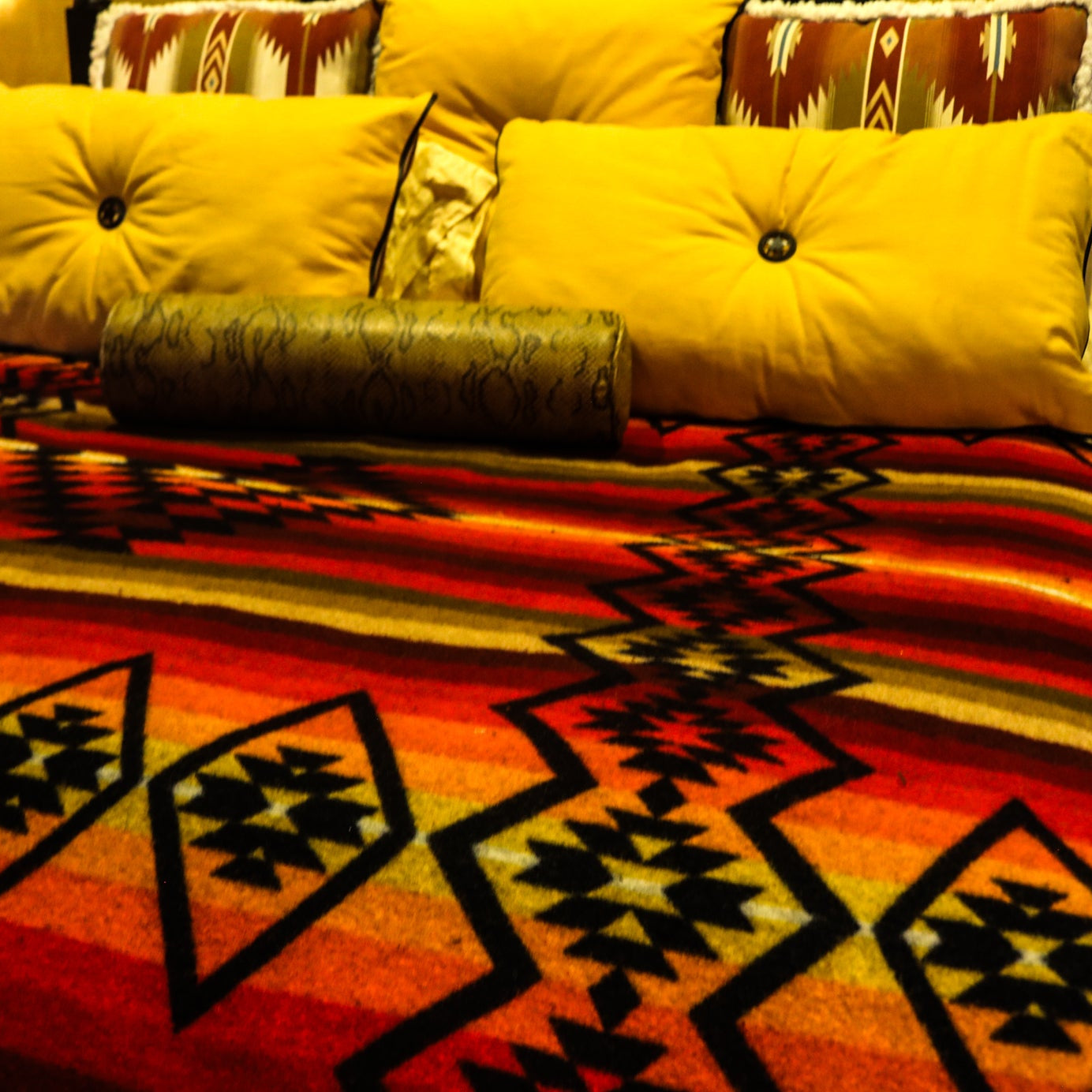 Pendleton Beaver State Reversable Blanket Featuring Black Red Orange Brown