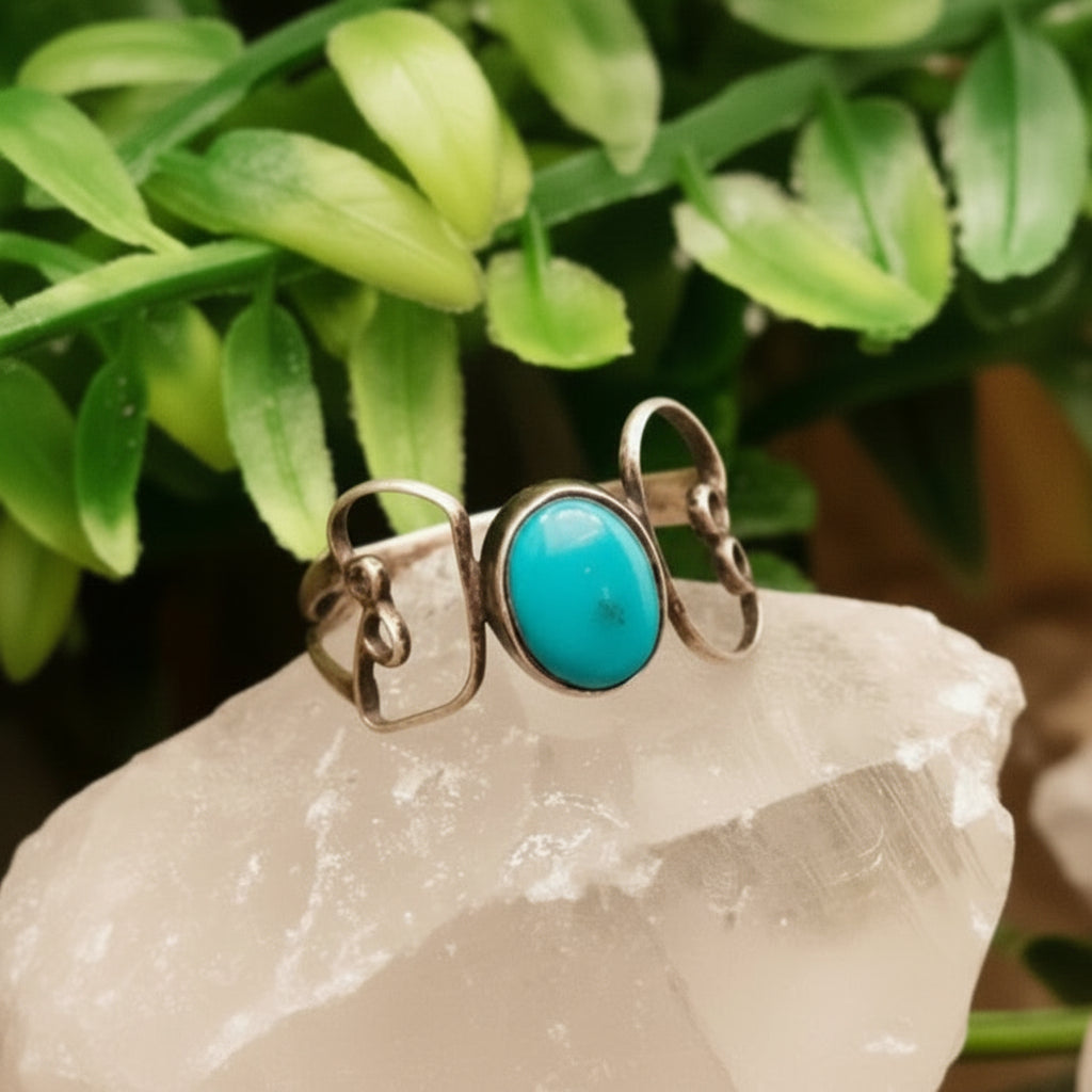 Vintage Navajo Fox Turquoise Sterling Silver Ring Size 6