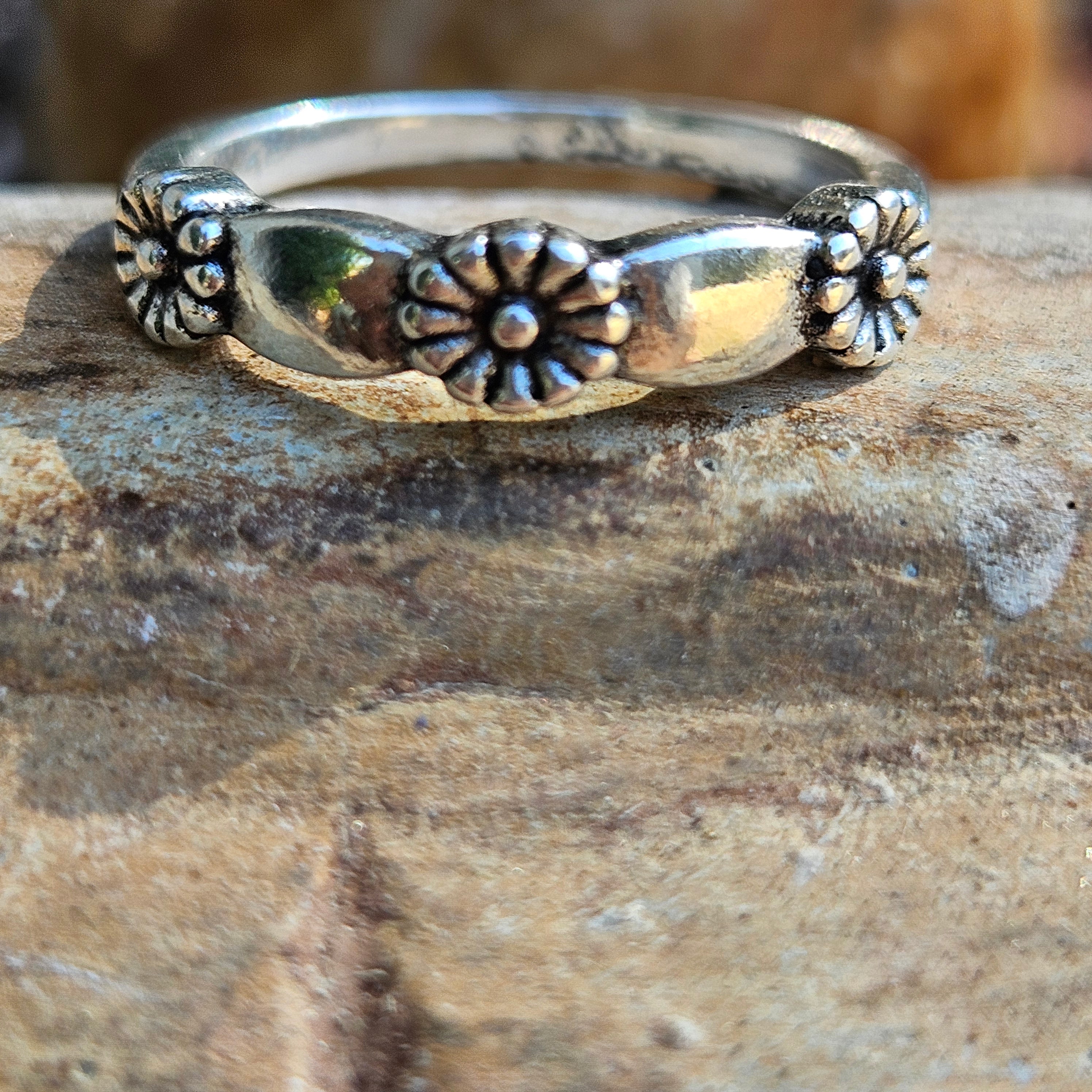 Silver Flowers Ring 6.5
