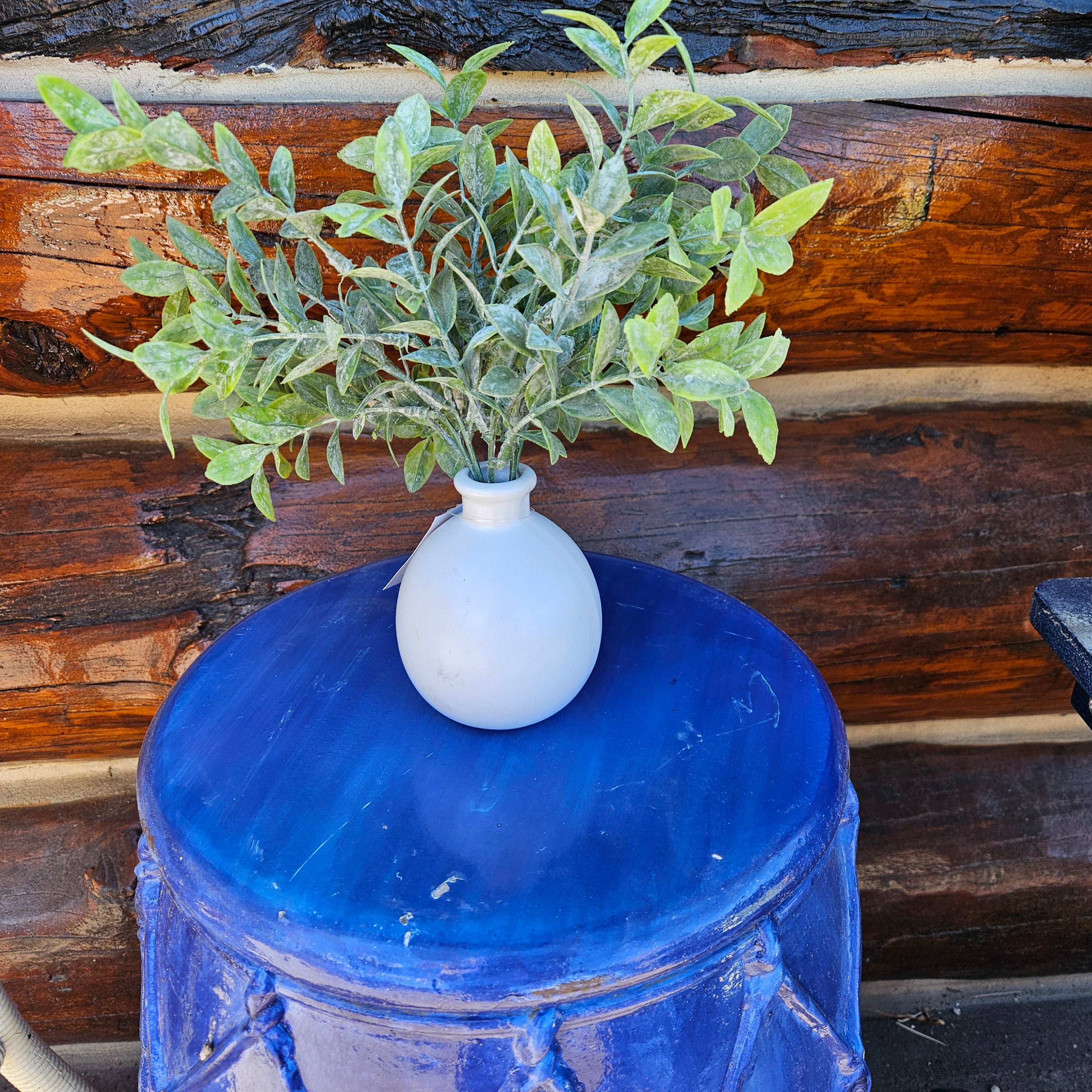 Faux Powdered Tea Leaf in a White Rounded Ceramic Vase