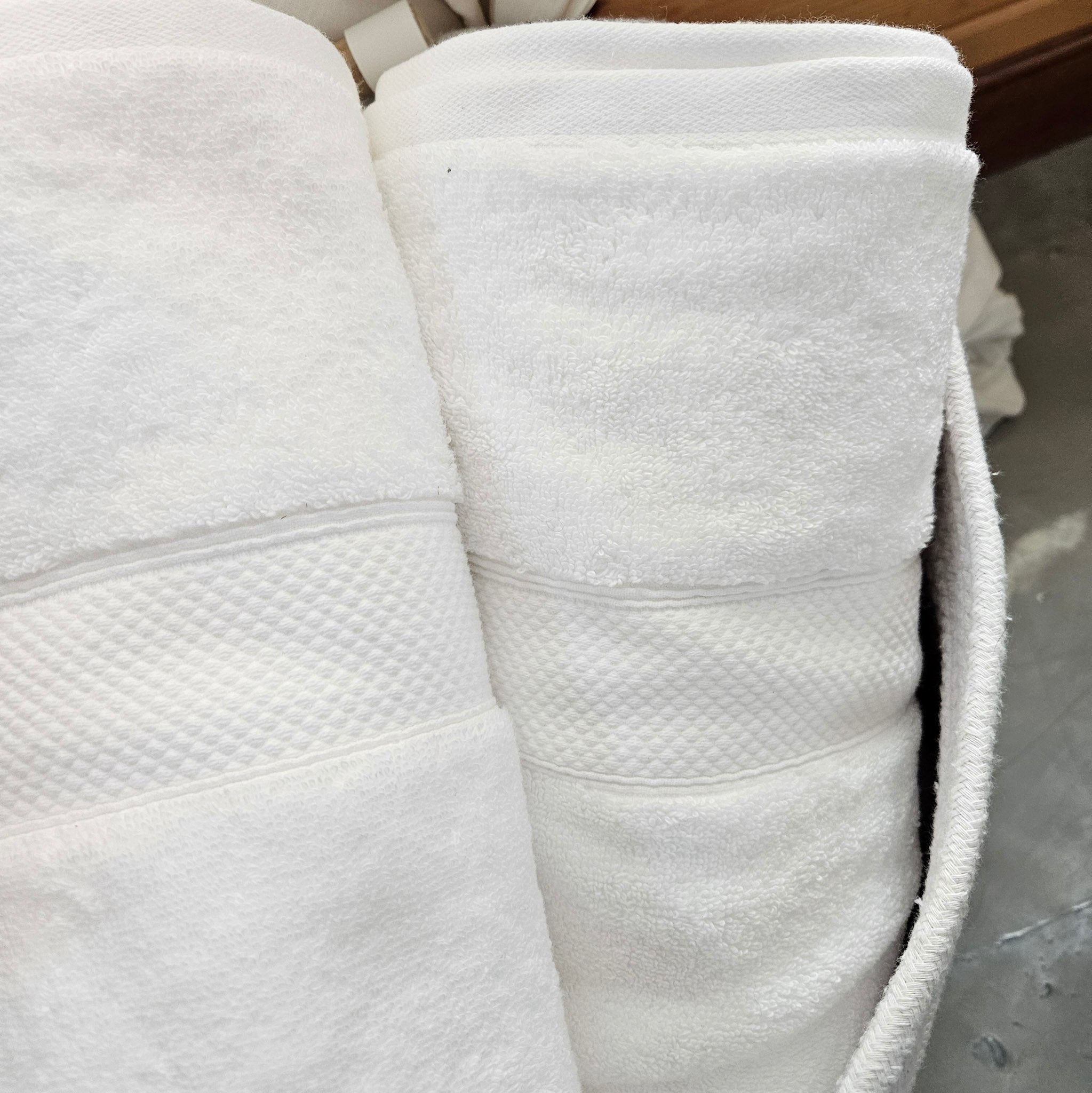 SOHO Living 100% Cotton White Bath Towel