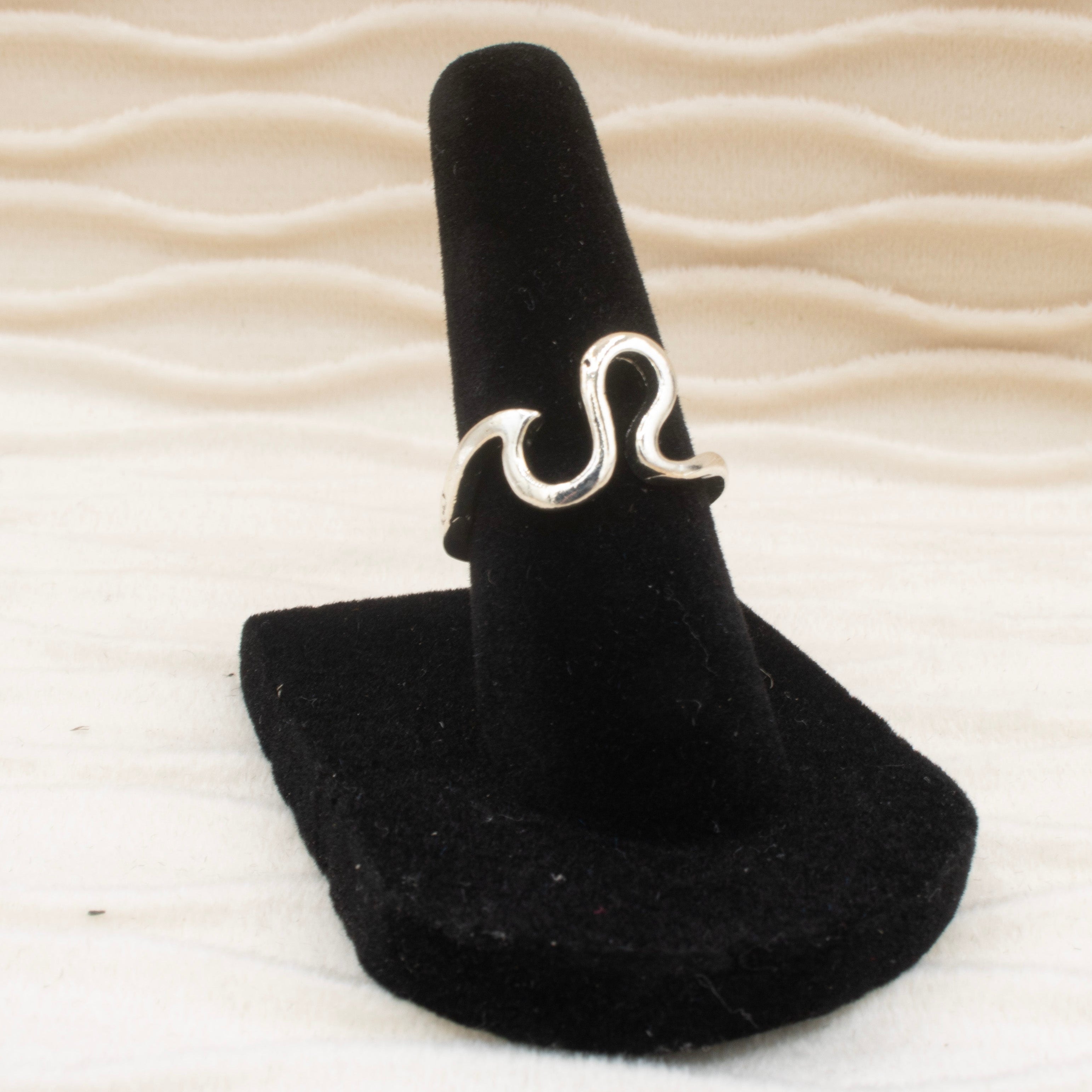 Artistic Wave Silver Tone Ring Size 6.5