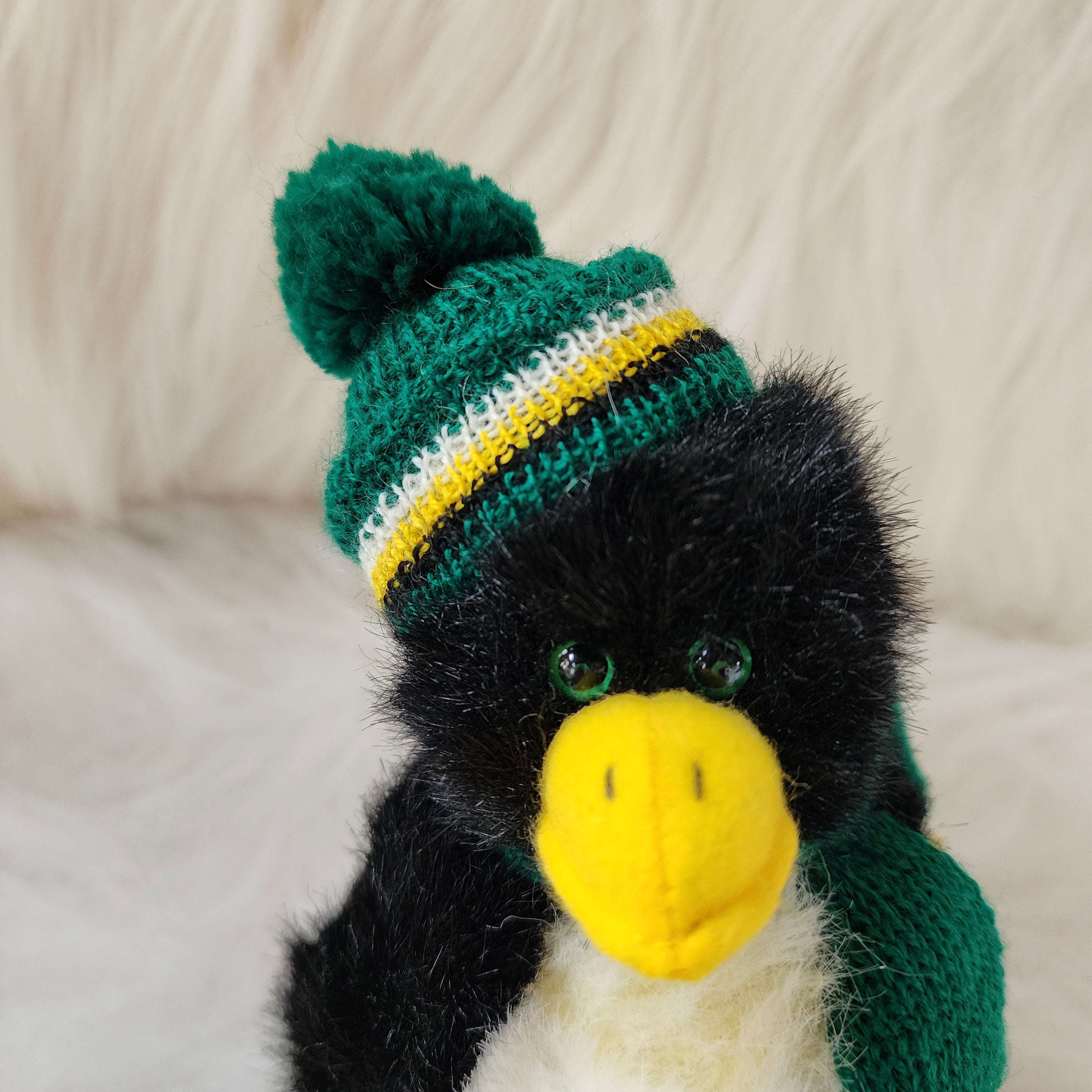 Ty Beanie Babies "Waddlesworth the Penguin"