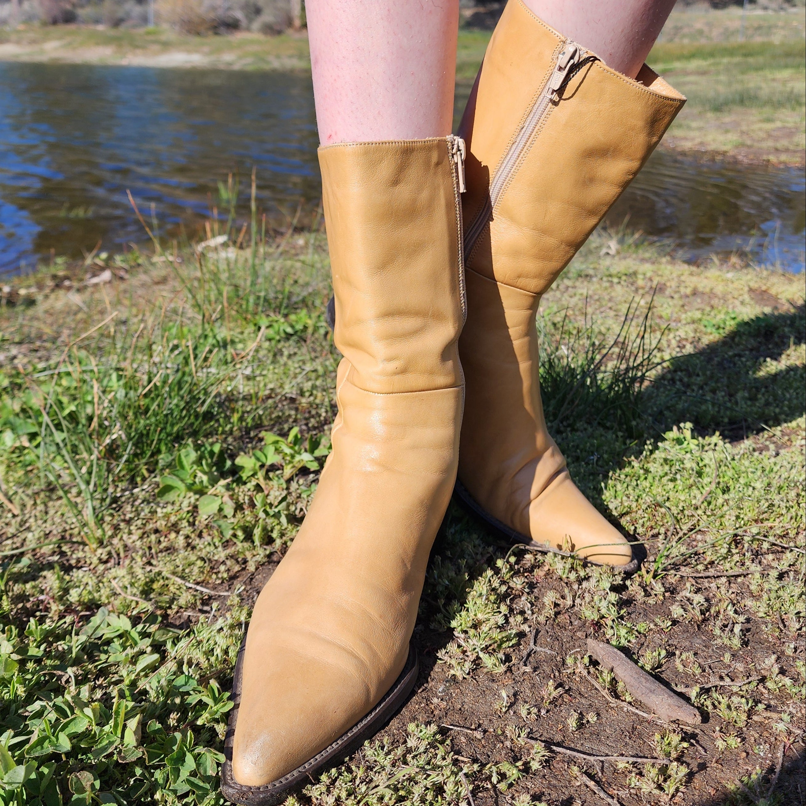 Gregor Beige Leather Zipper Boots with Pointed Toe