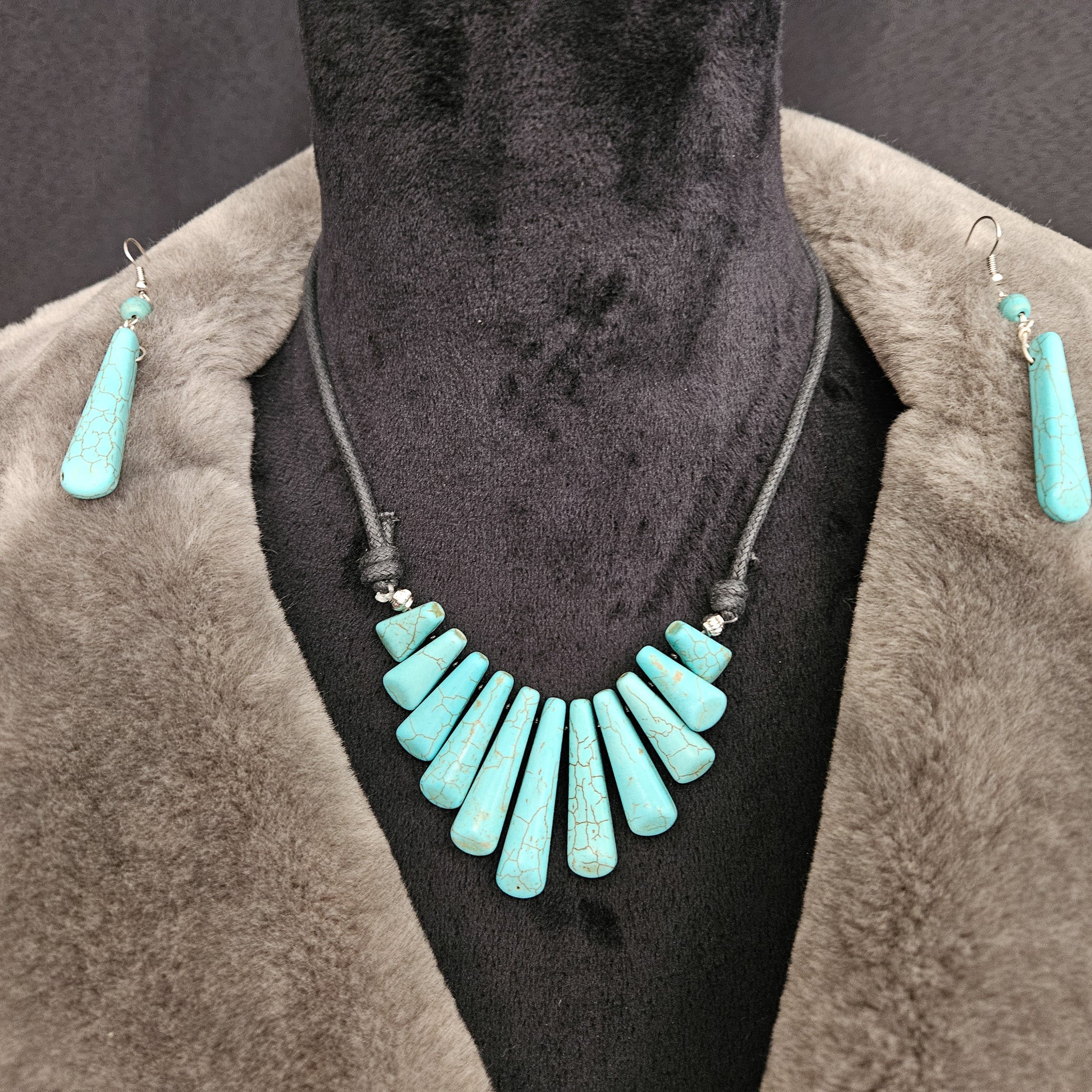 Blue Faux Turquoise Tear Shape Stone Leather Strap Necklace and Earrings Set