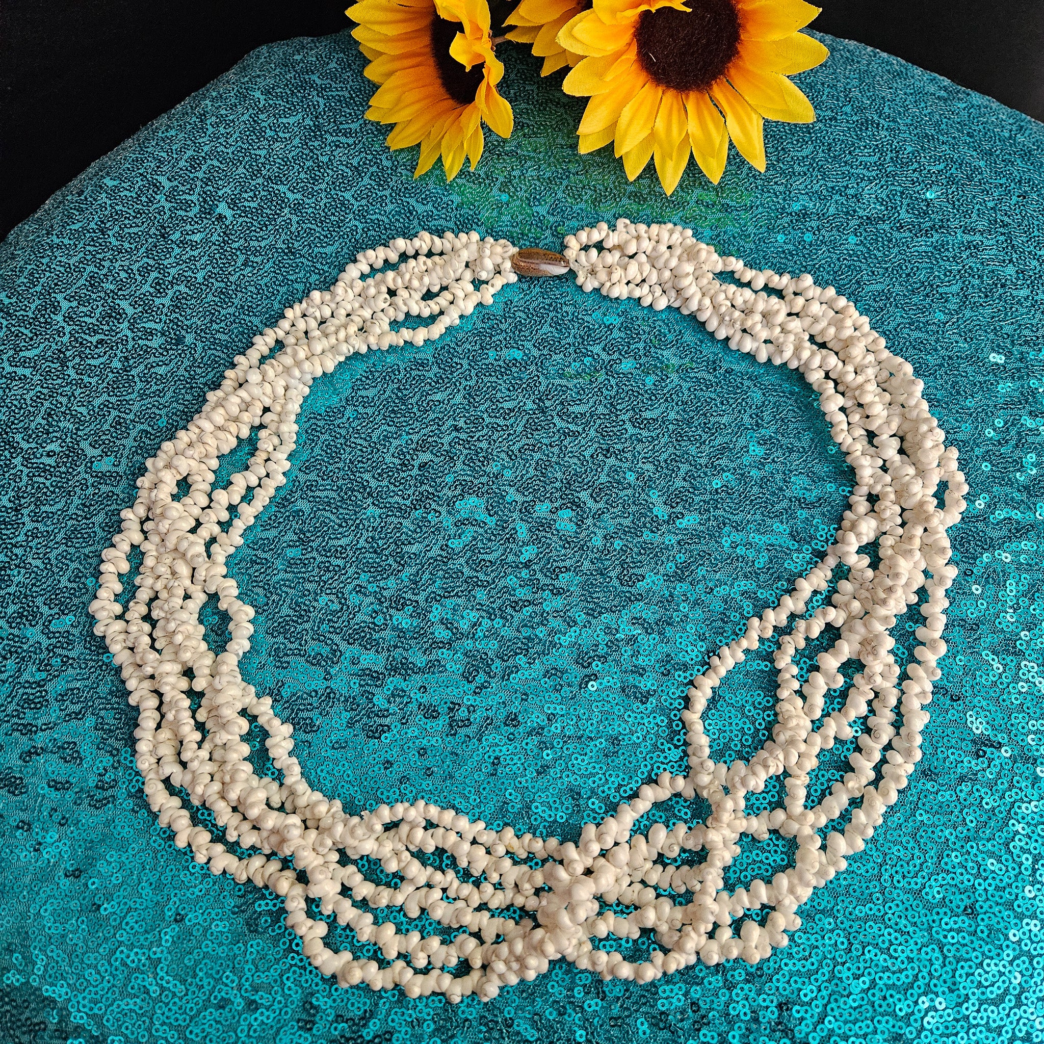 White Mongo Seashell Necklace