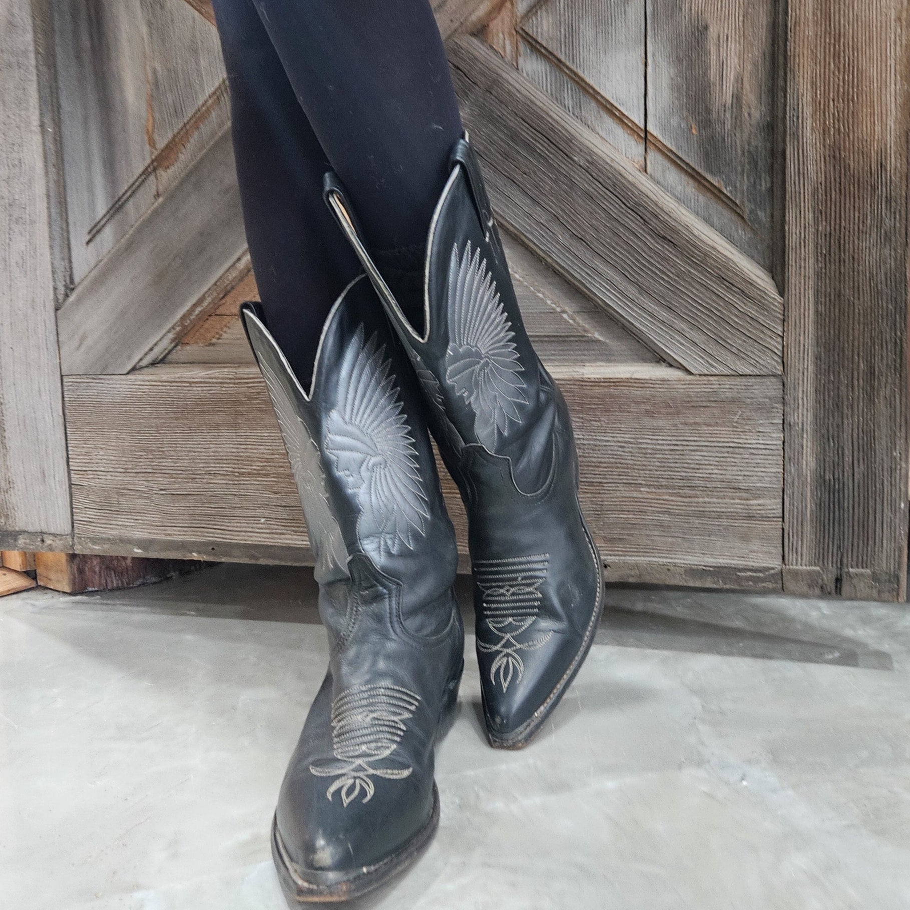 Black Boulet Vintage Canada Western Boots with Custom Indian Chief Head Detail Embroidery Size 11 1/2