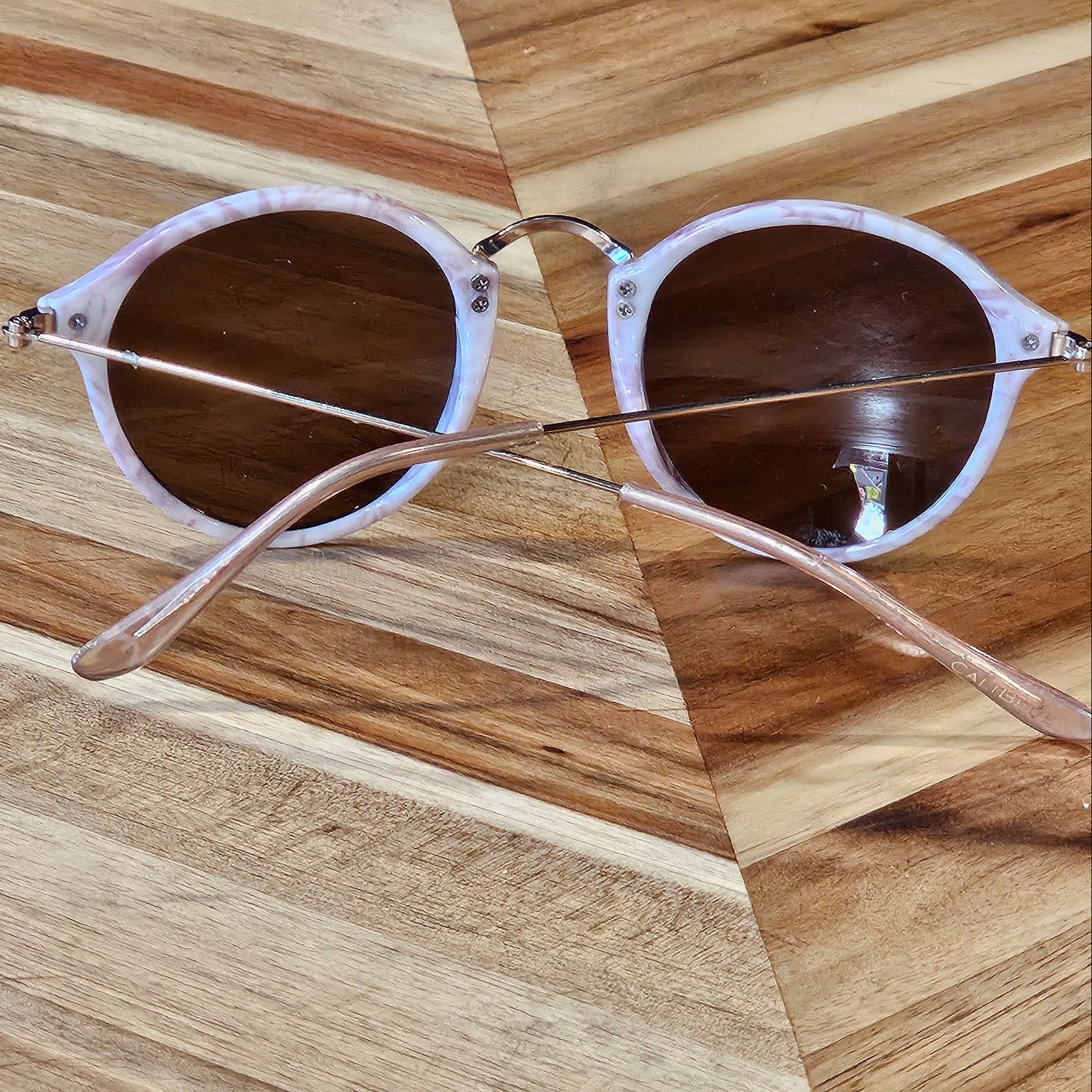CaliBlue Marble Leaf Gold Brown Round Sunglasses