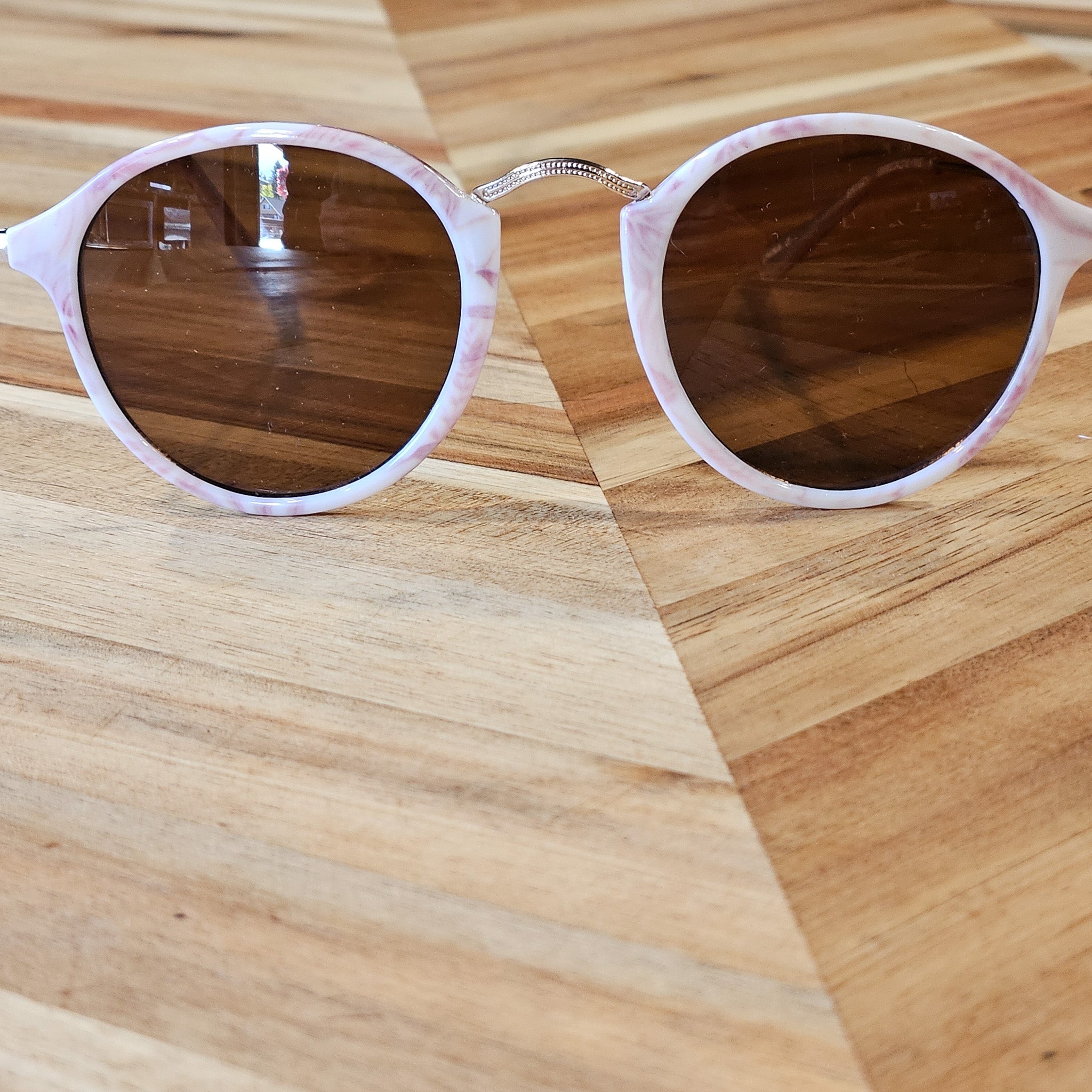 CaliBlue Marble Leaf Gold Brown Round Sunglasses
