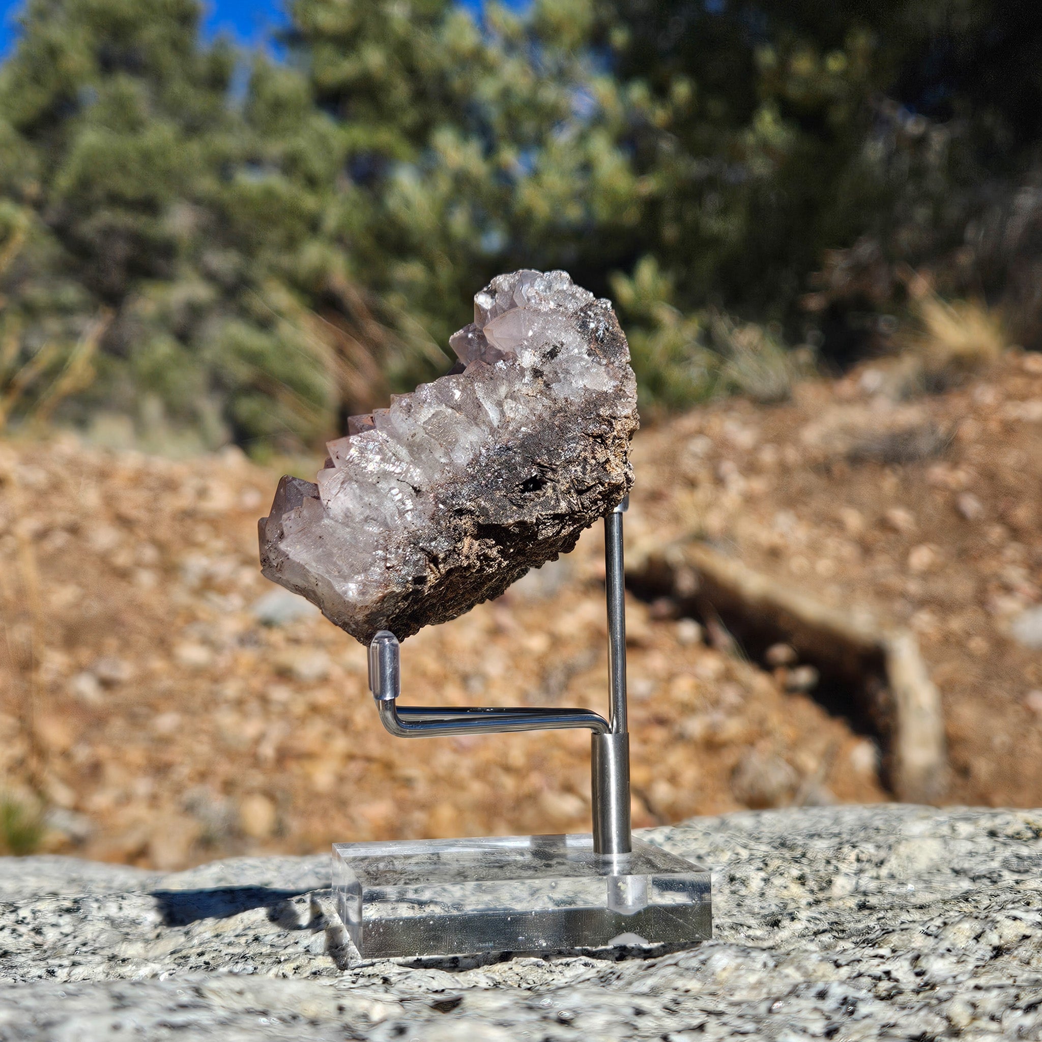 Fantastic Quartz Crystal Geode