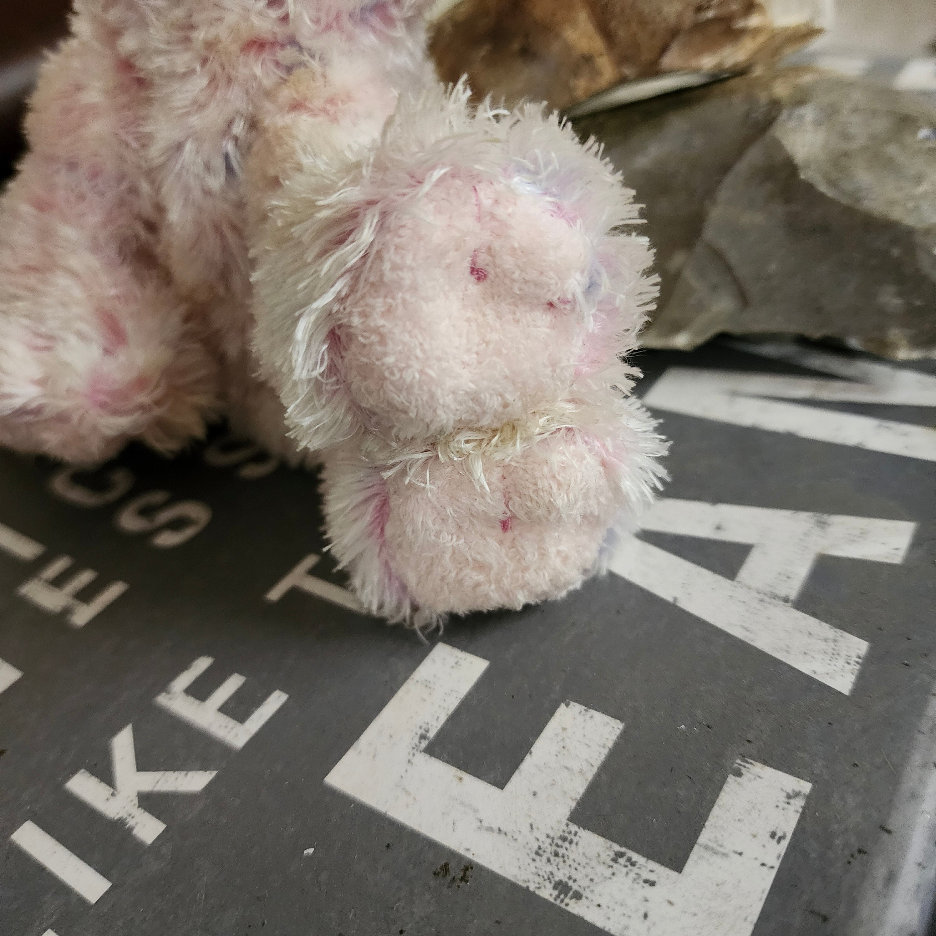 Ty Beanie Babies "Ticklish the Bear"