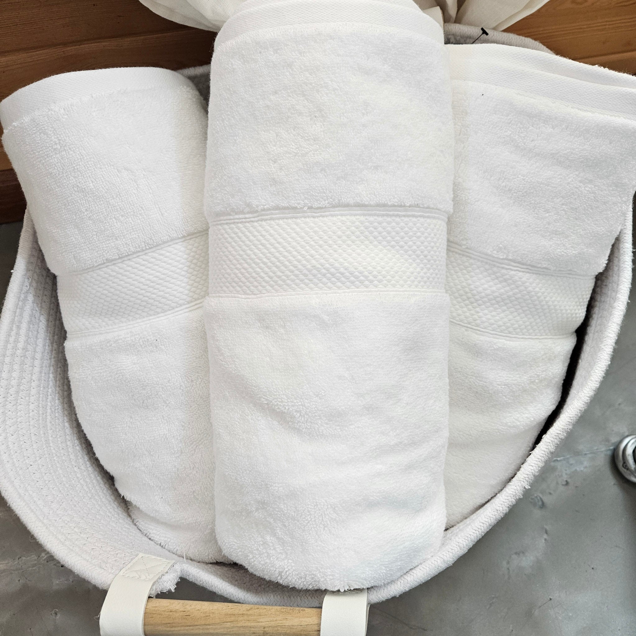SOHO Living 100% Cotton White Bath Towel