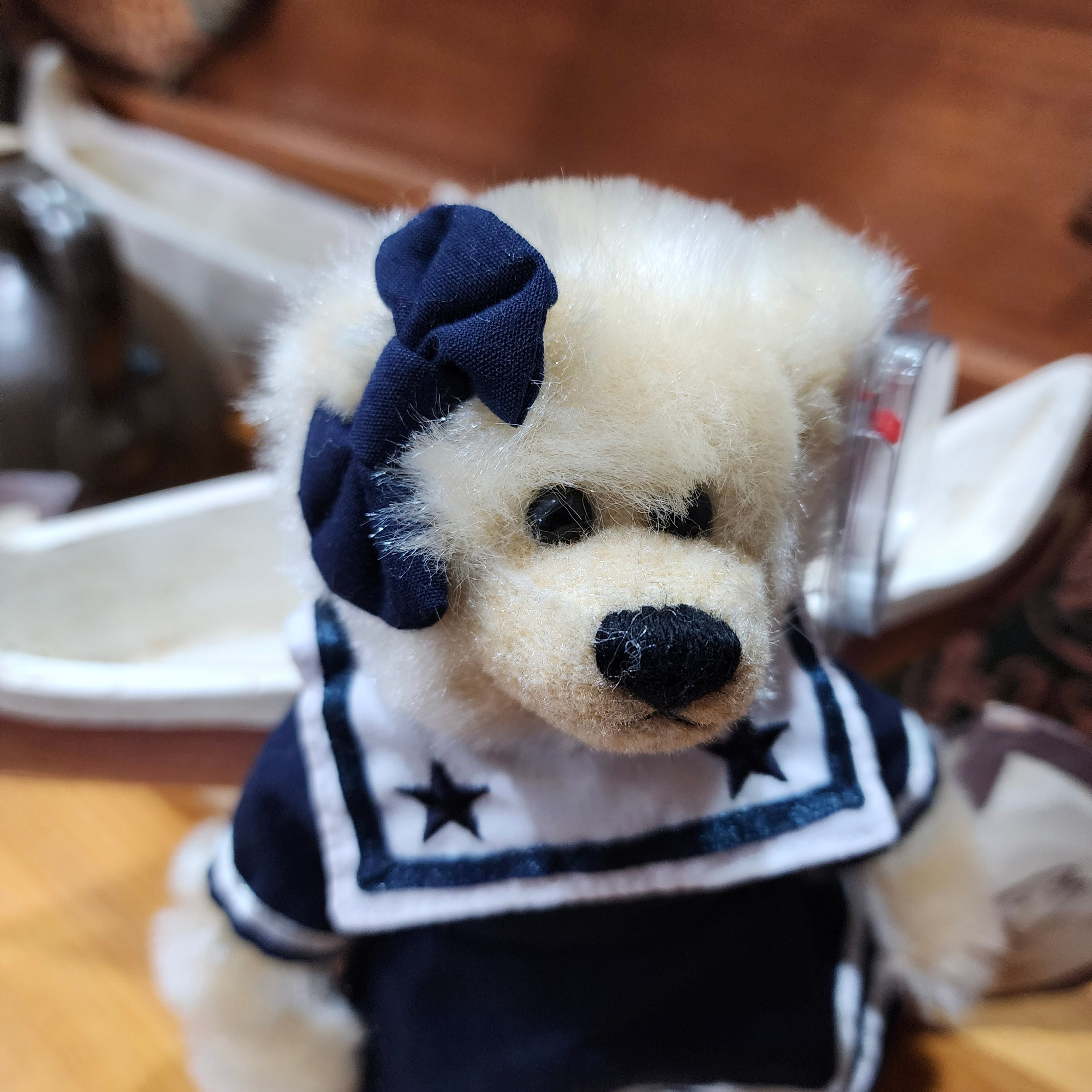 Ty Beanie Babies "Breezy the Bear"