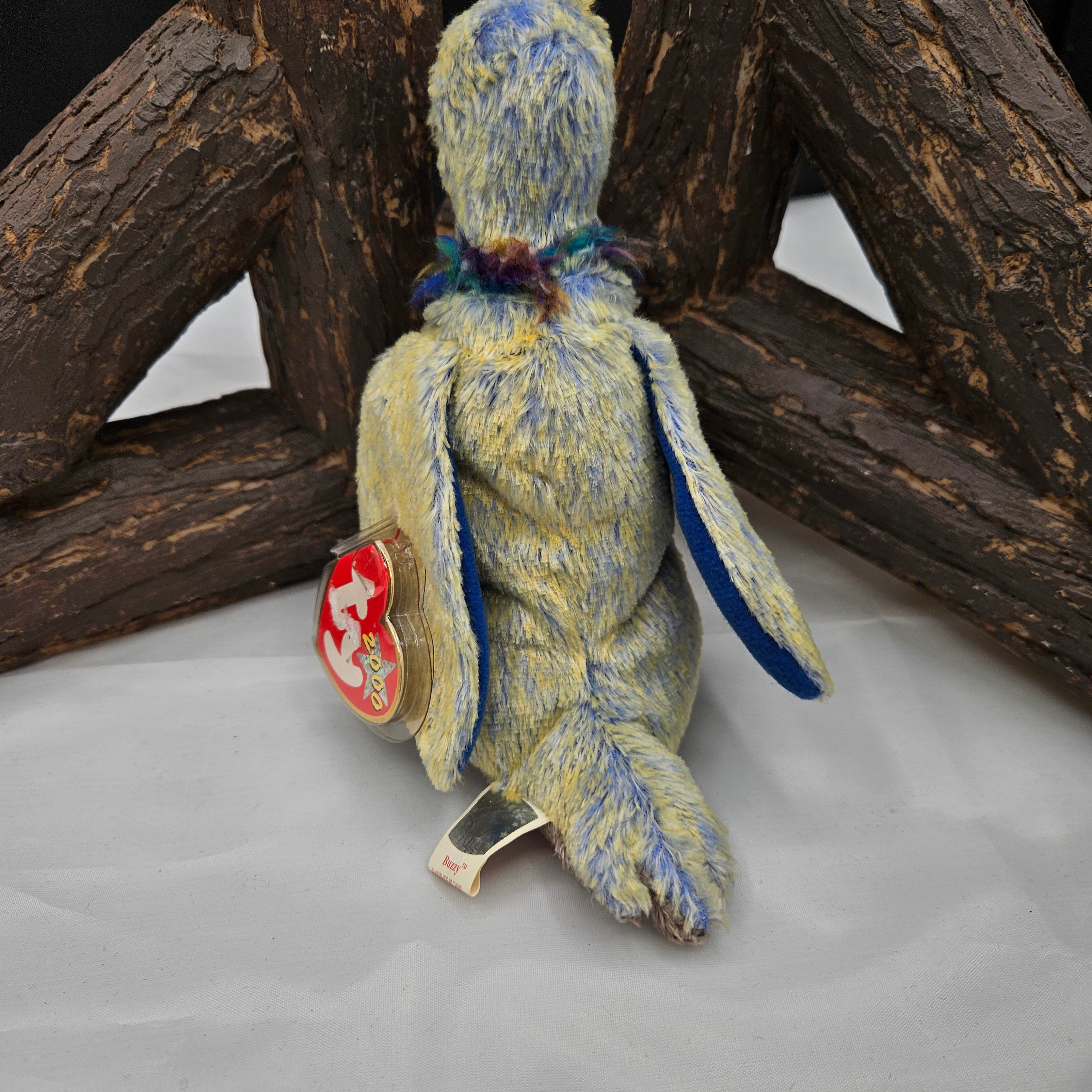 Ty Beanie Babies "Buzzy the Vulture"
