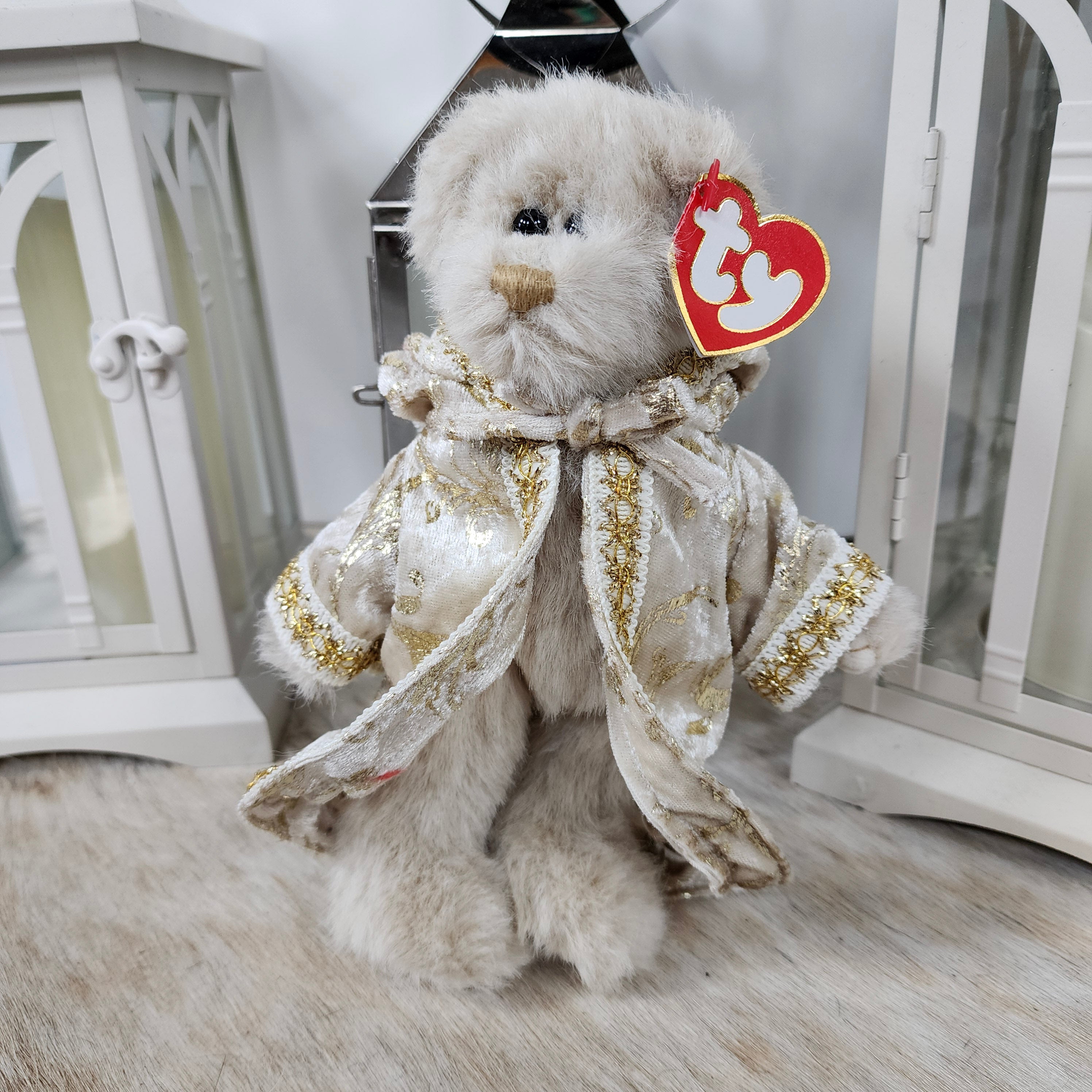 Ty Beanie Babies "Gwyndolyn the Bear"