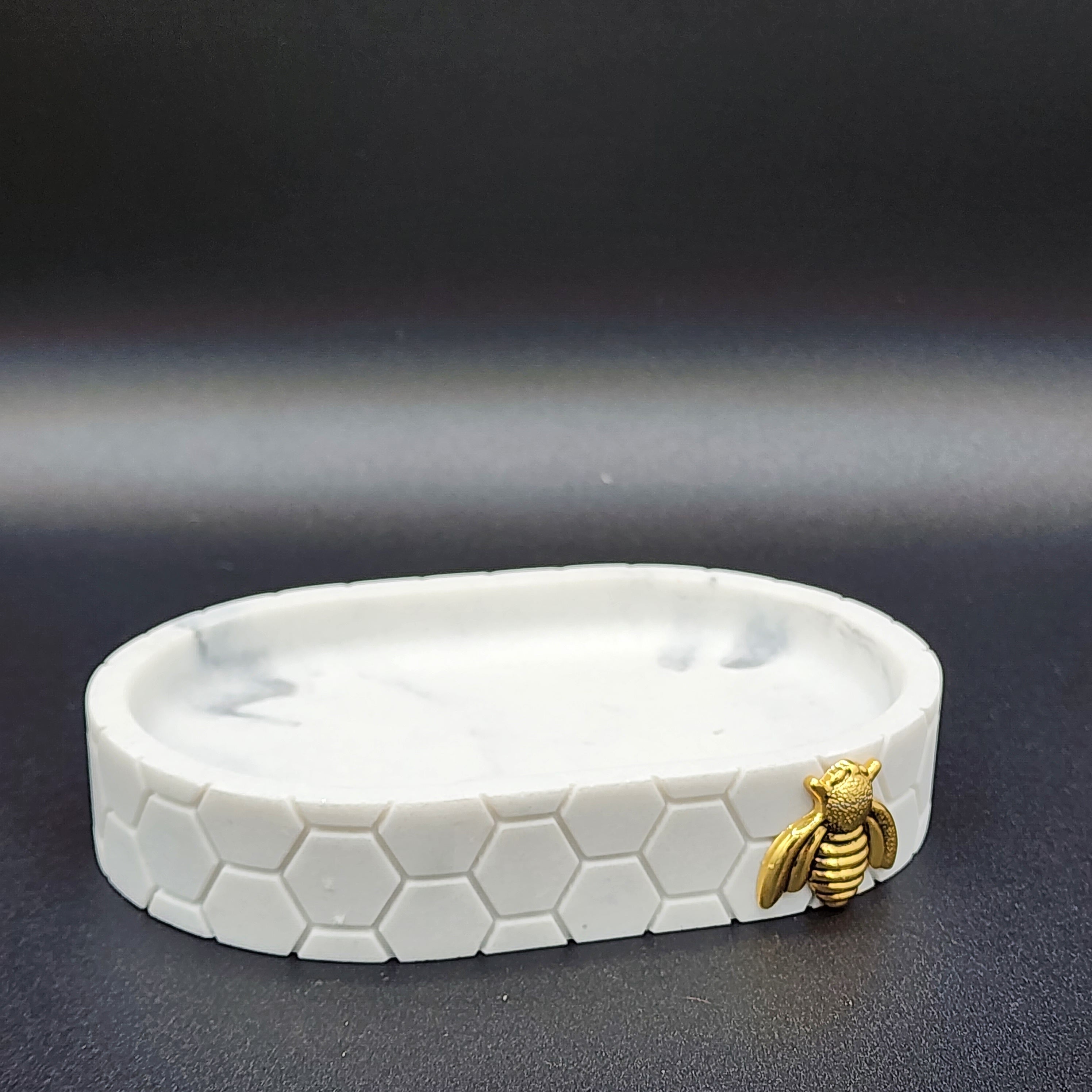 Caro Home - Marble Honeycomb with Bee Soap Holder