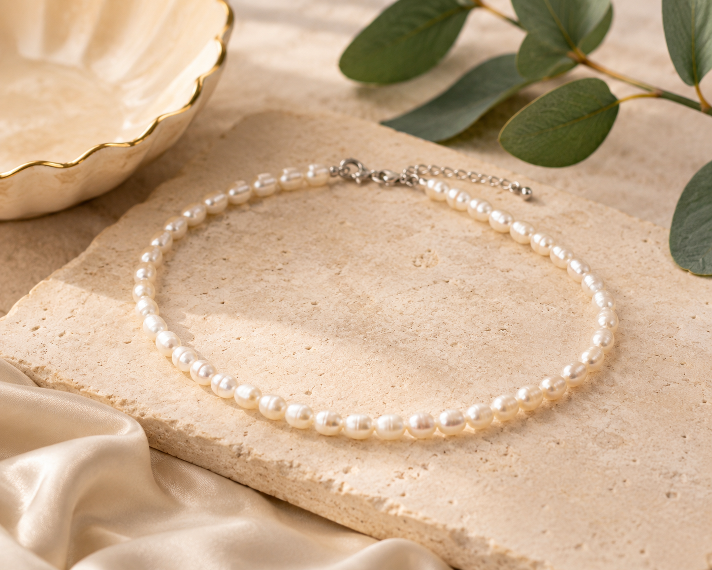 Pura Vida Bitty Freshwater Pearl Choker.