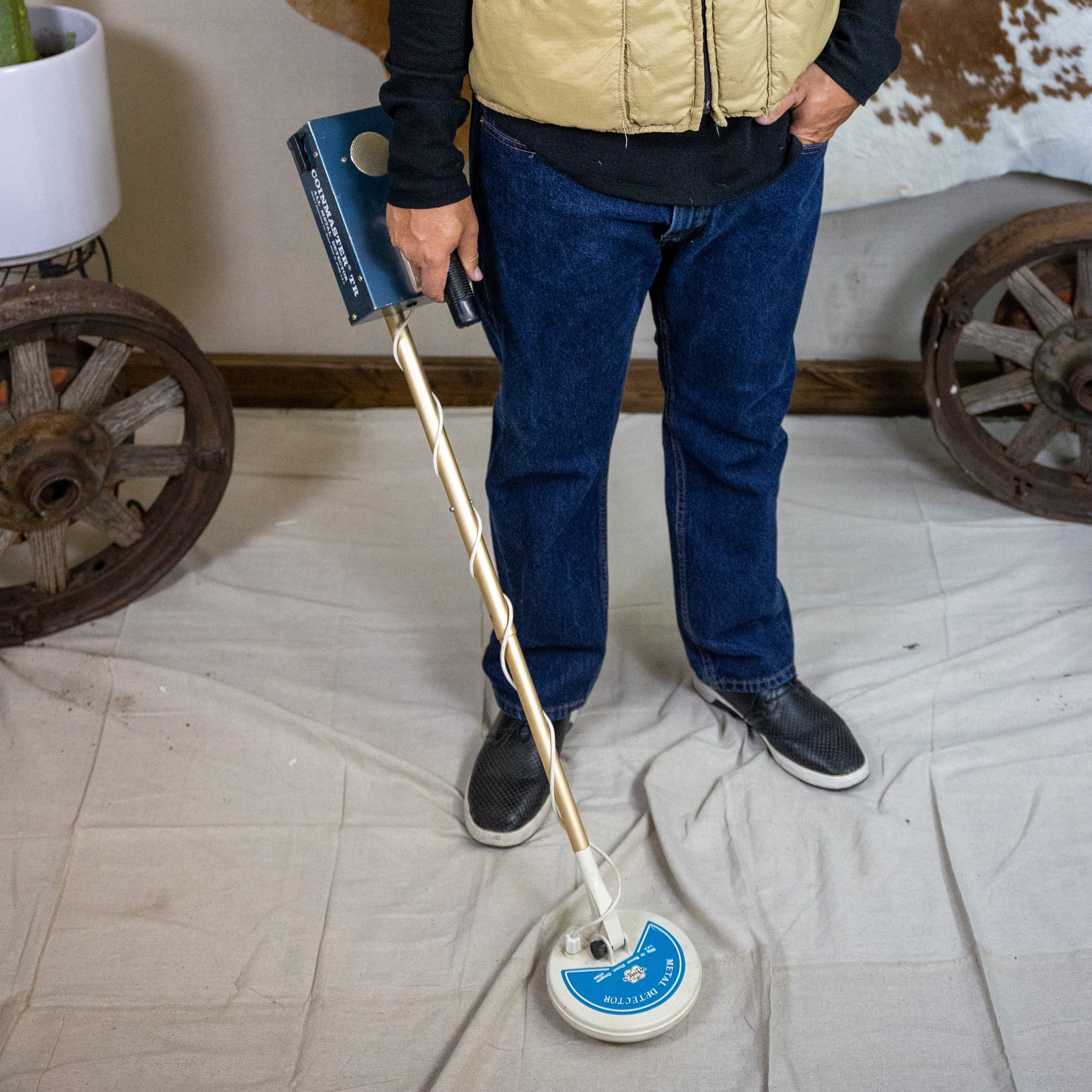 Vintage White's Coinmaster Metal Detector