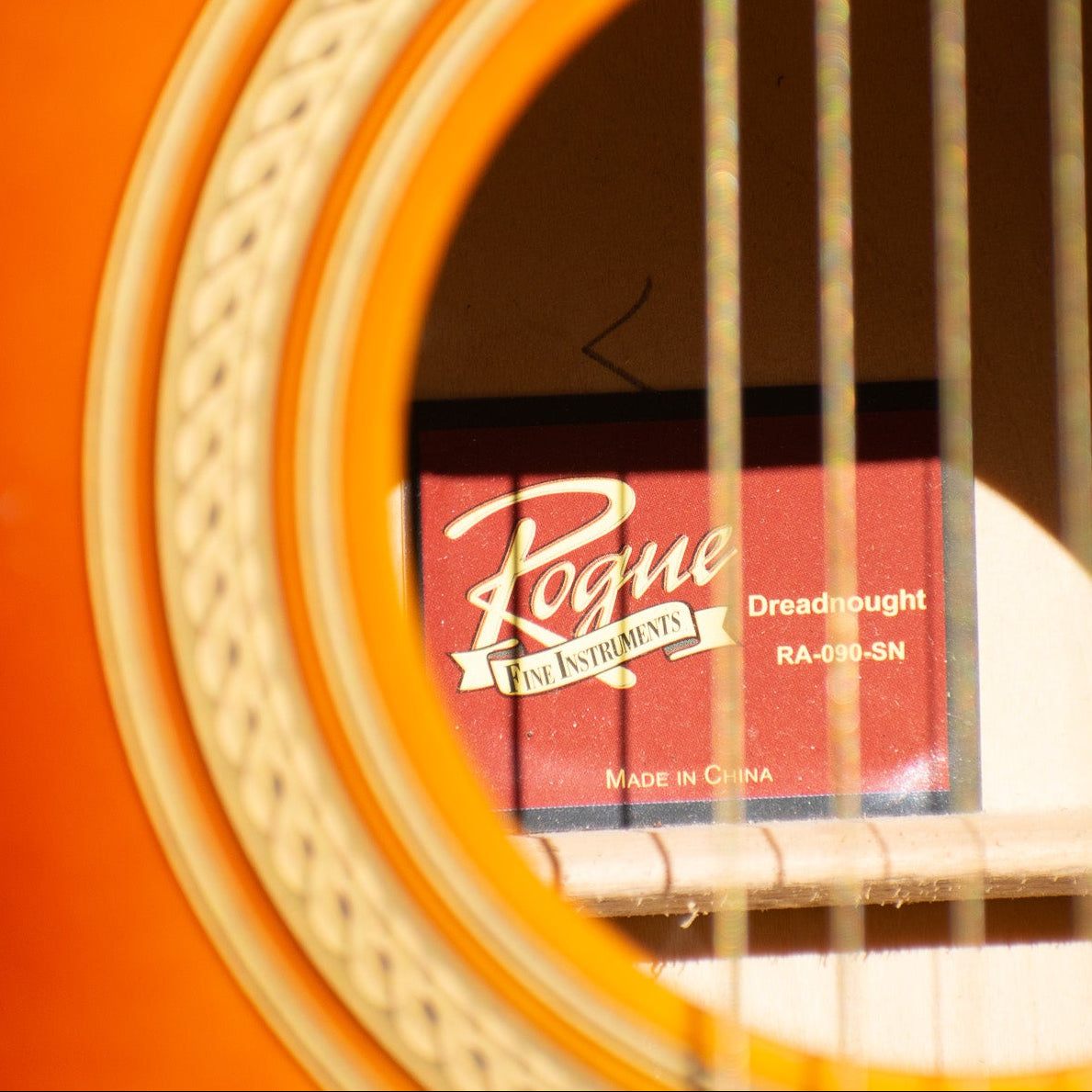 Rogue Fine Instruments Dreadnought RA-090-SN Guitar